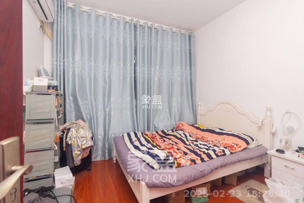 金科天悦(金科美邻汇)  4室2厅2卫    2200.0元/月 金科天悦(金科美邻汇)  4室2厅2卫    2200.0元/月