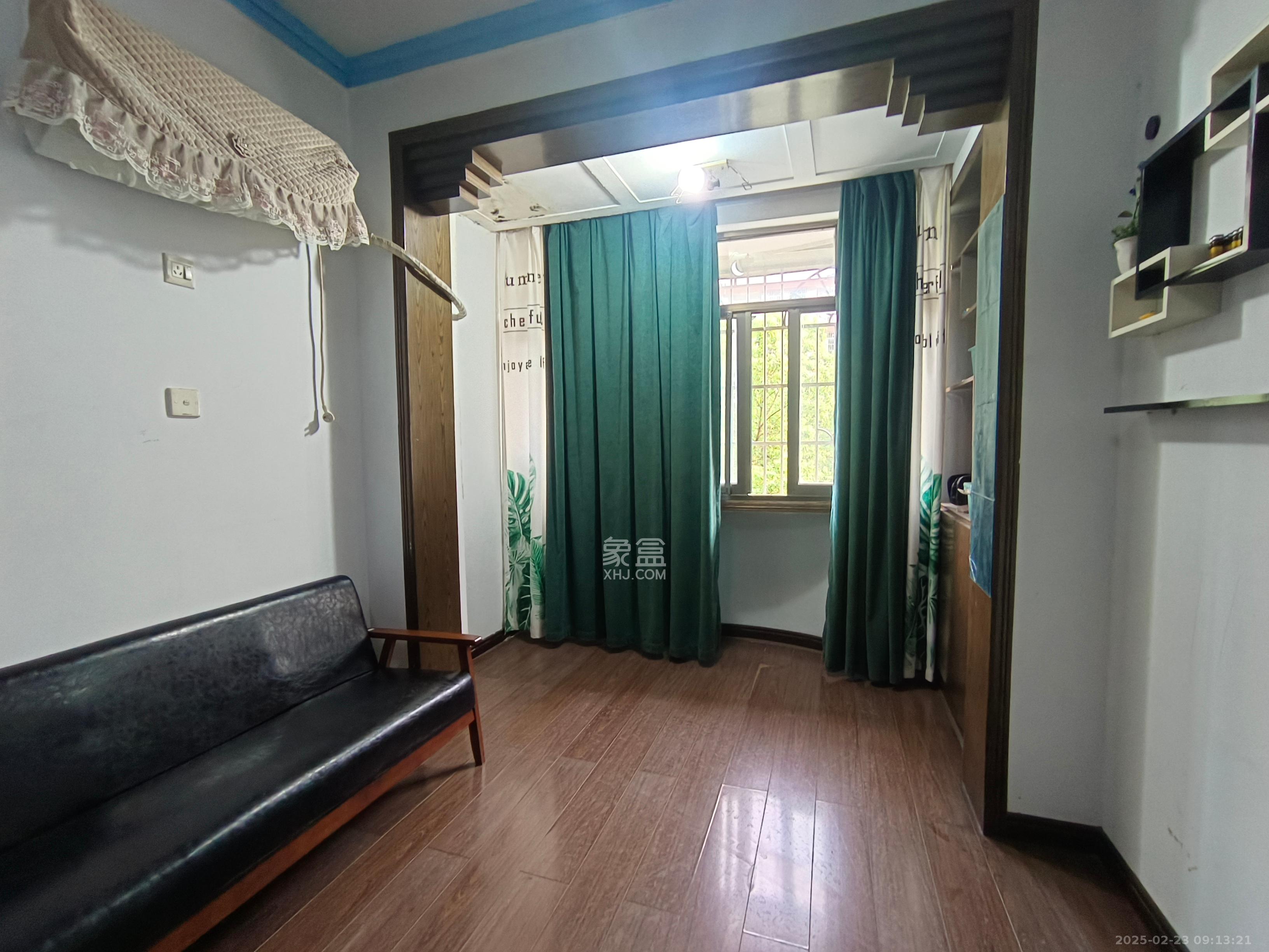 马王堆汽配城 2室1厅1卫 2100.0元/月 马王堆汽配城 2室1厅1卫 2100.0元/月室内图