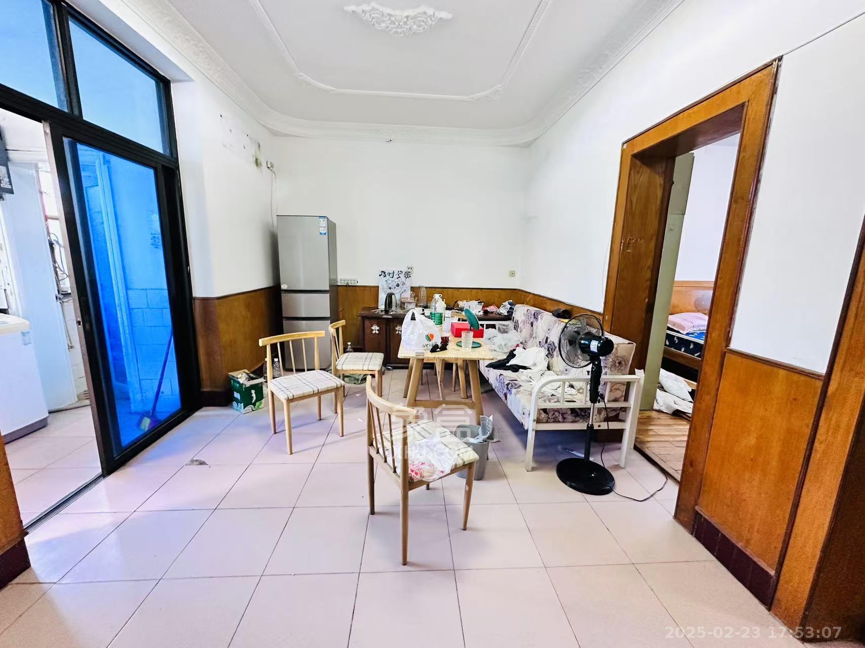 二机小区 2室1厅1卫 1200.0元/月 二机小区 2室1厅1卫 1200.0元/月室内图