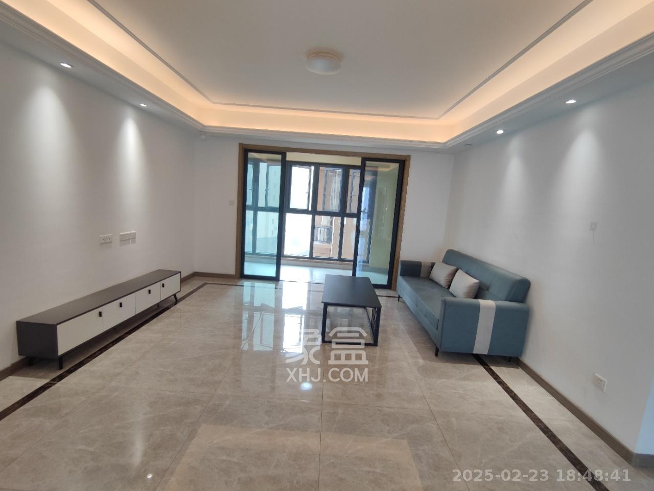 中建璟和城  4室2厅2卫   2800.00元/月