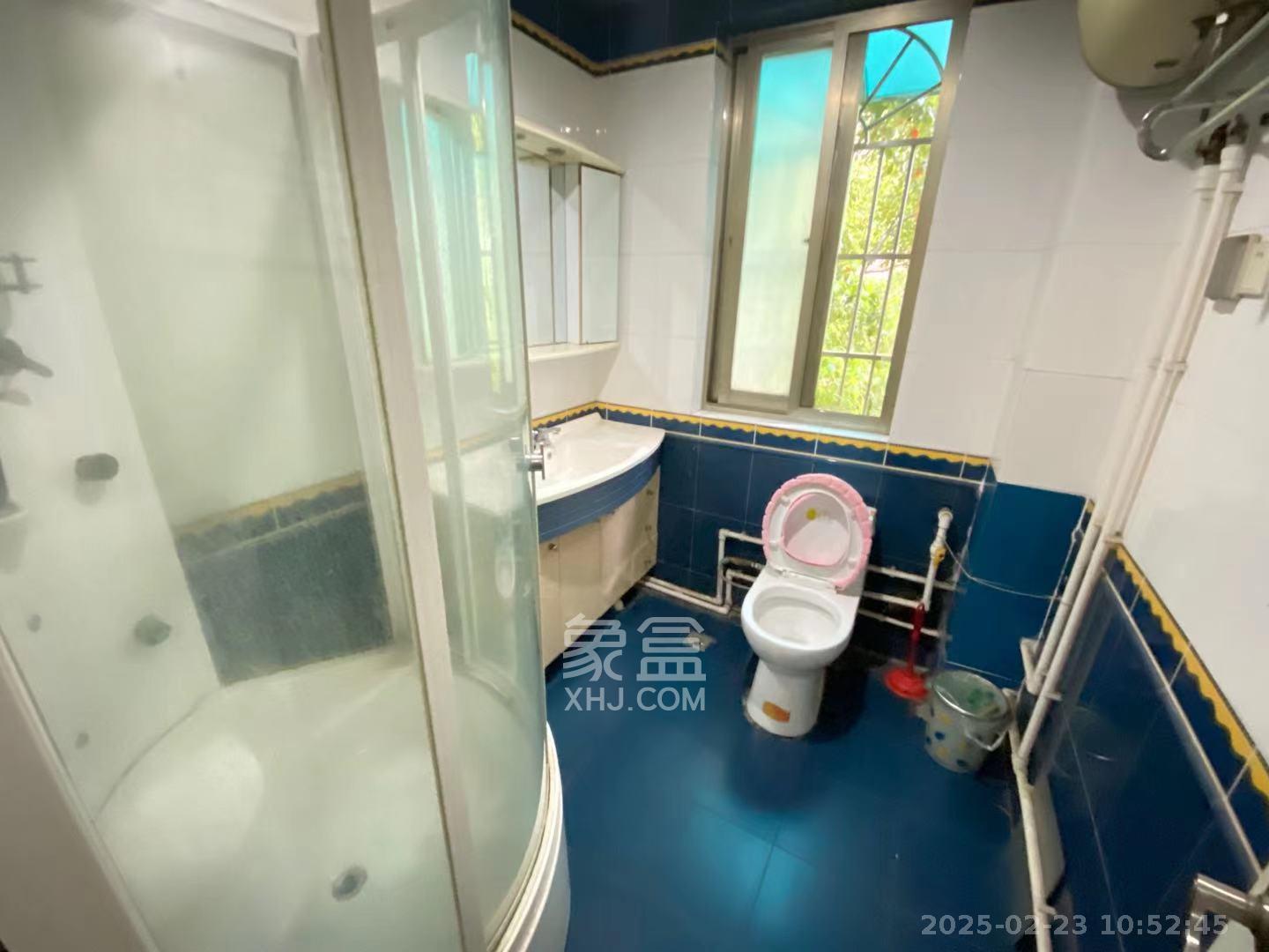 怡荷園  3室2廳2衛(wèi)   2500.00元/月室內(nèi)圖