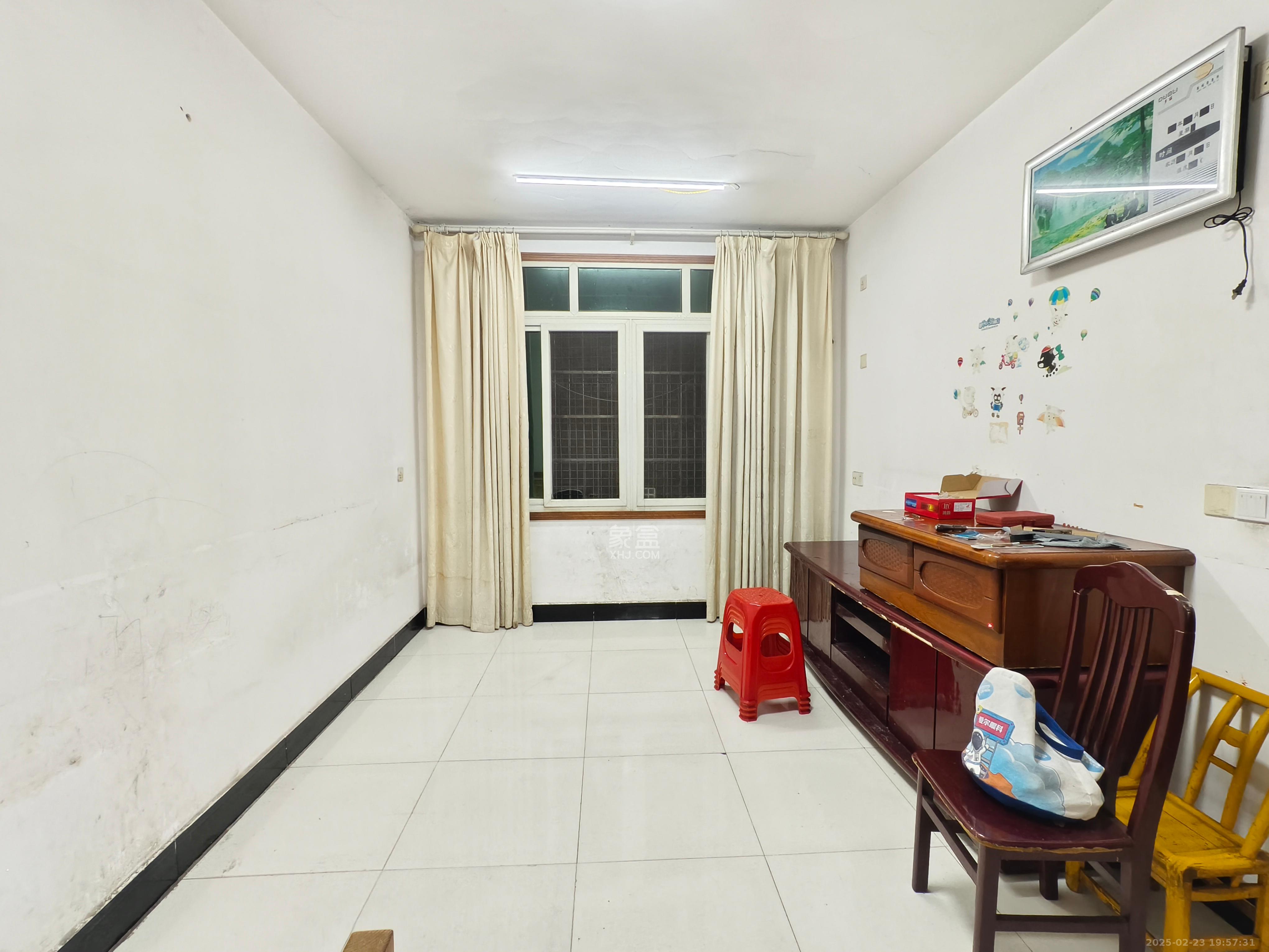 牛串岭小区  2室2厅1卫    1400.0元/月 牛串岭小区  2室2厅1卫    1400.0元/月