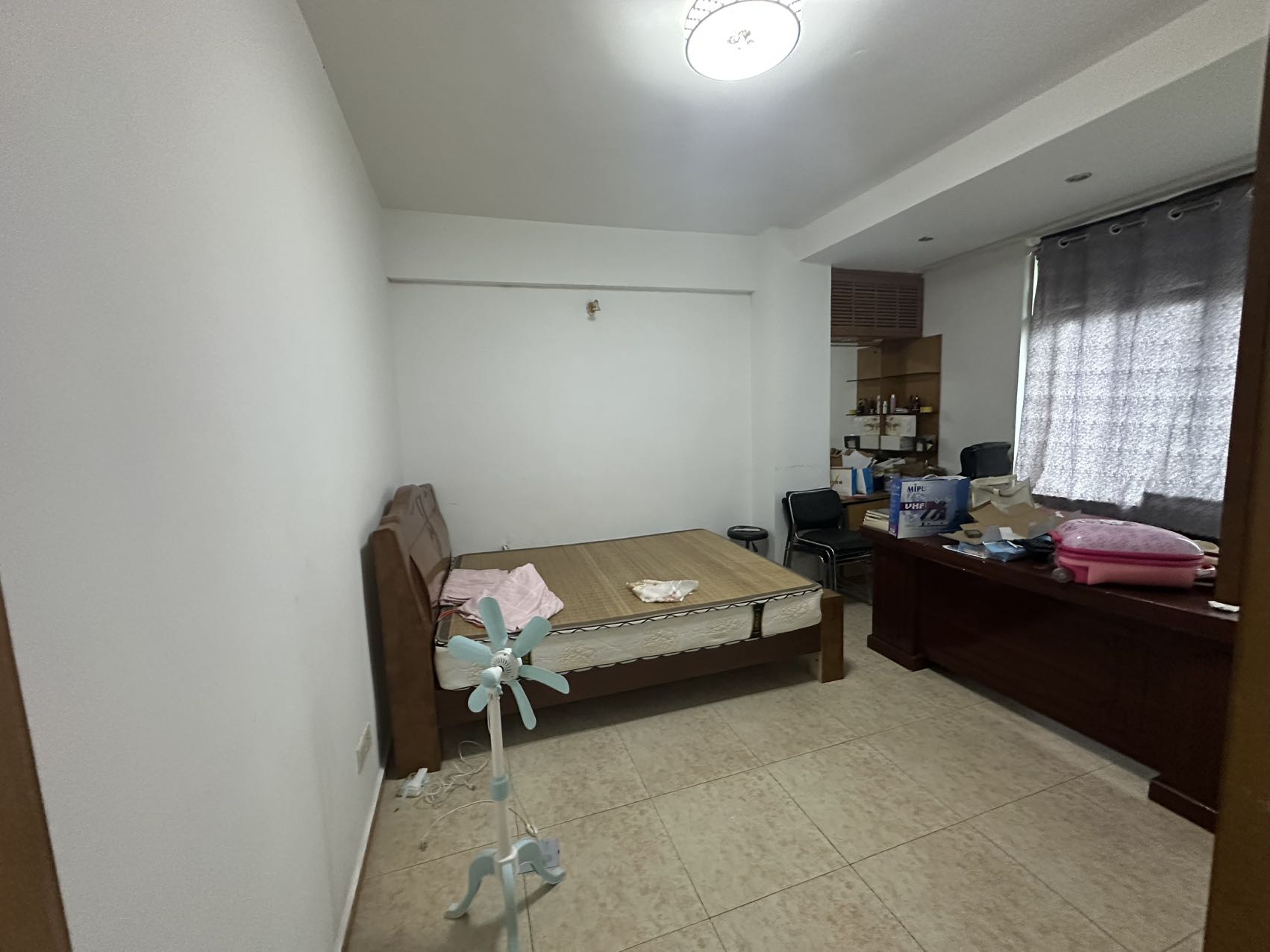 众和公寓  4室2厅2卫    160.0万 众和公寓  4室2厅2卫    160.0万室内图