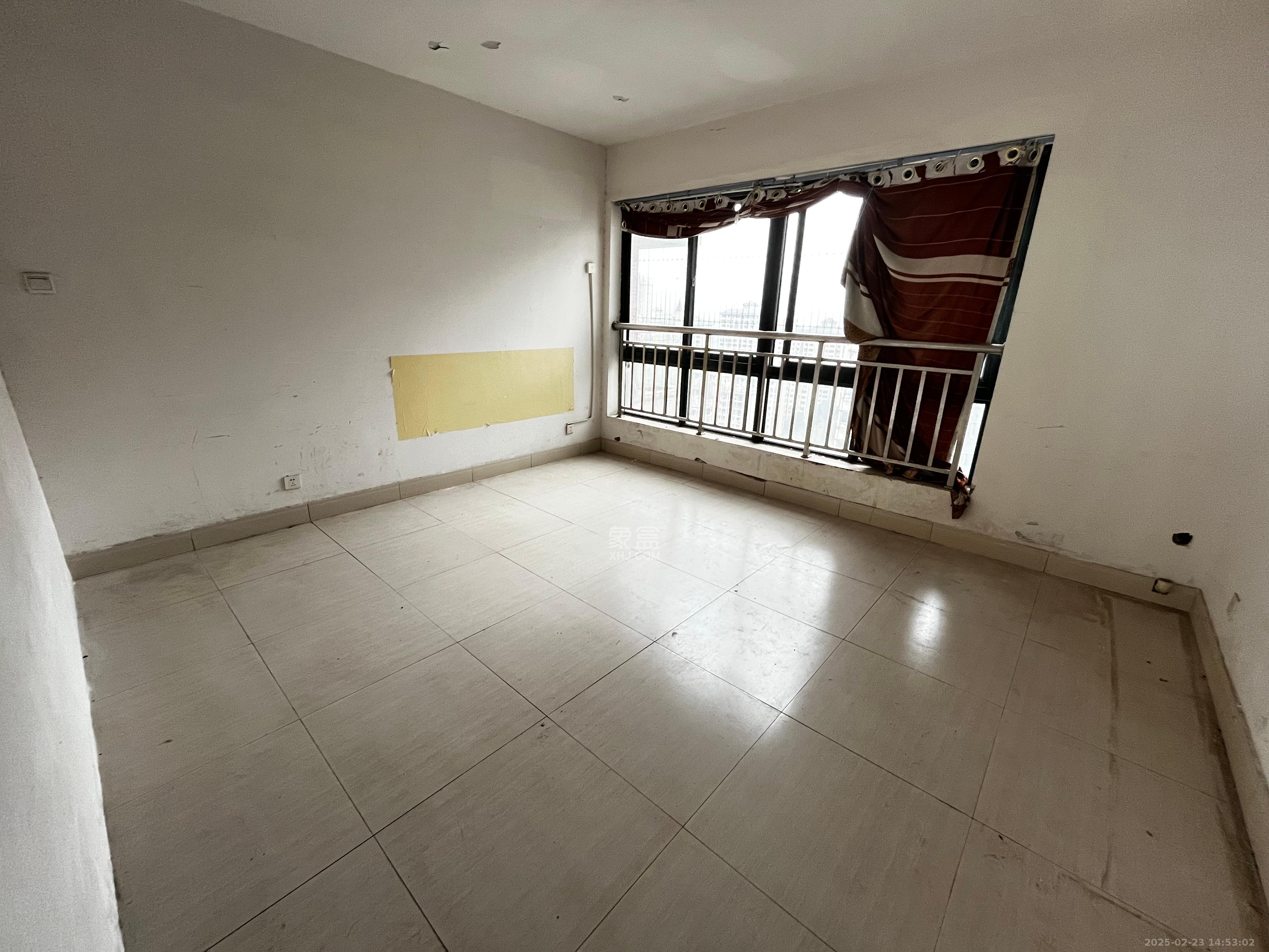 高鑫麓城 4室1厅2卫 2600.0元/月 高鑫麓城 4室1厅2卫 2600.0元/月室内图