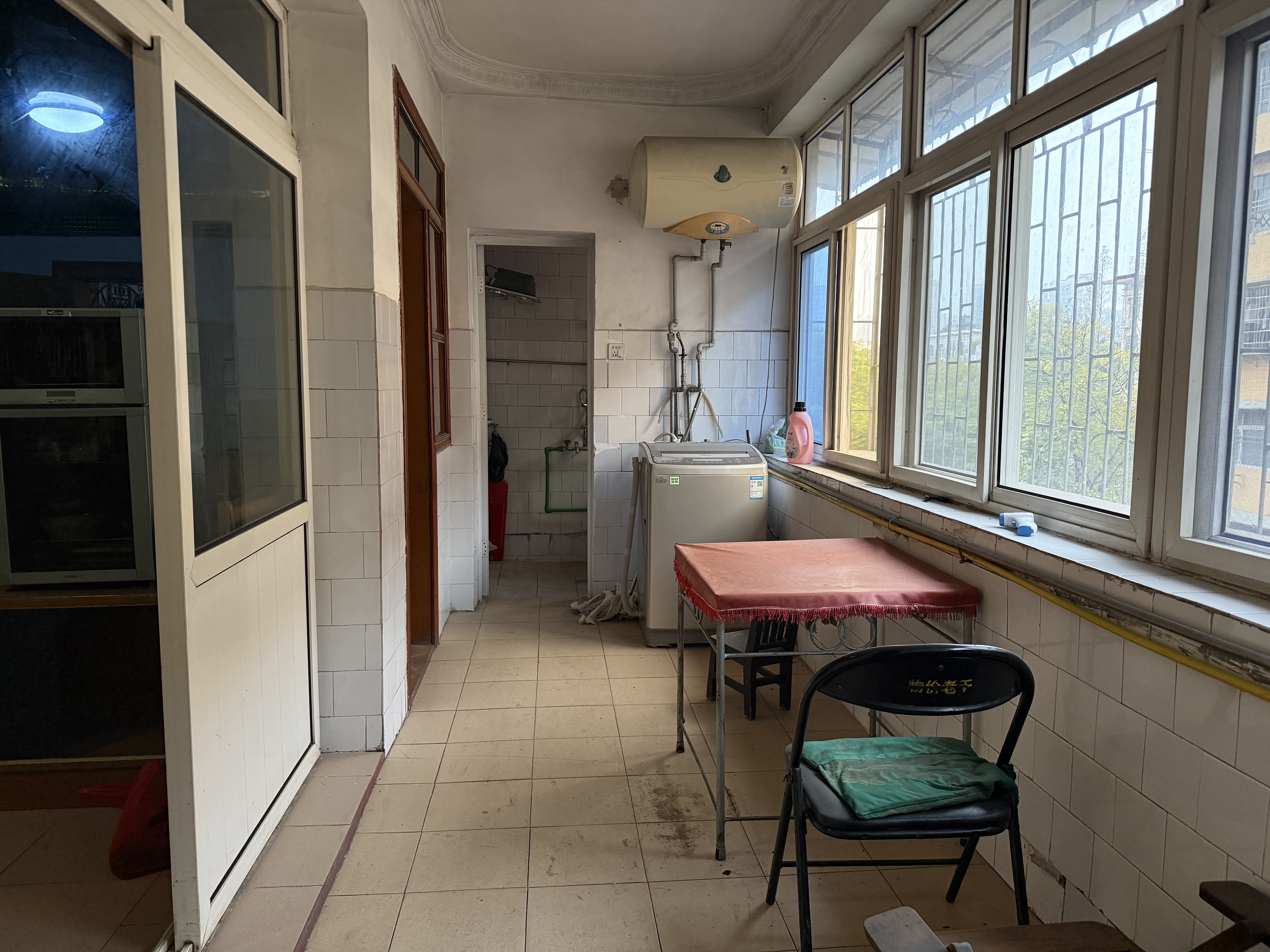 市发改委(二院)家属楼 3室2厅1卫 32.8万 市发改委(二院)家属楼 3室2厅1卫 32.8万客厅