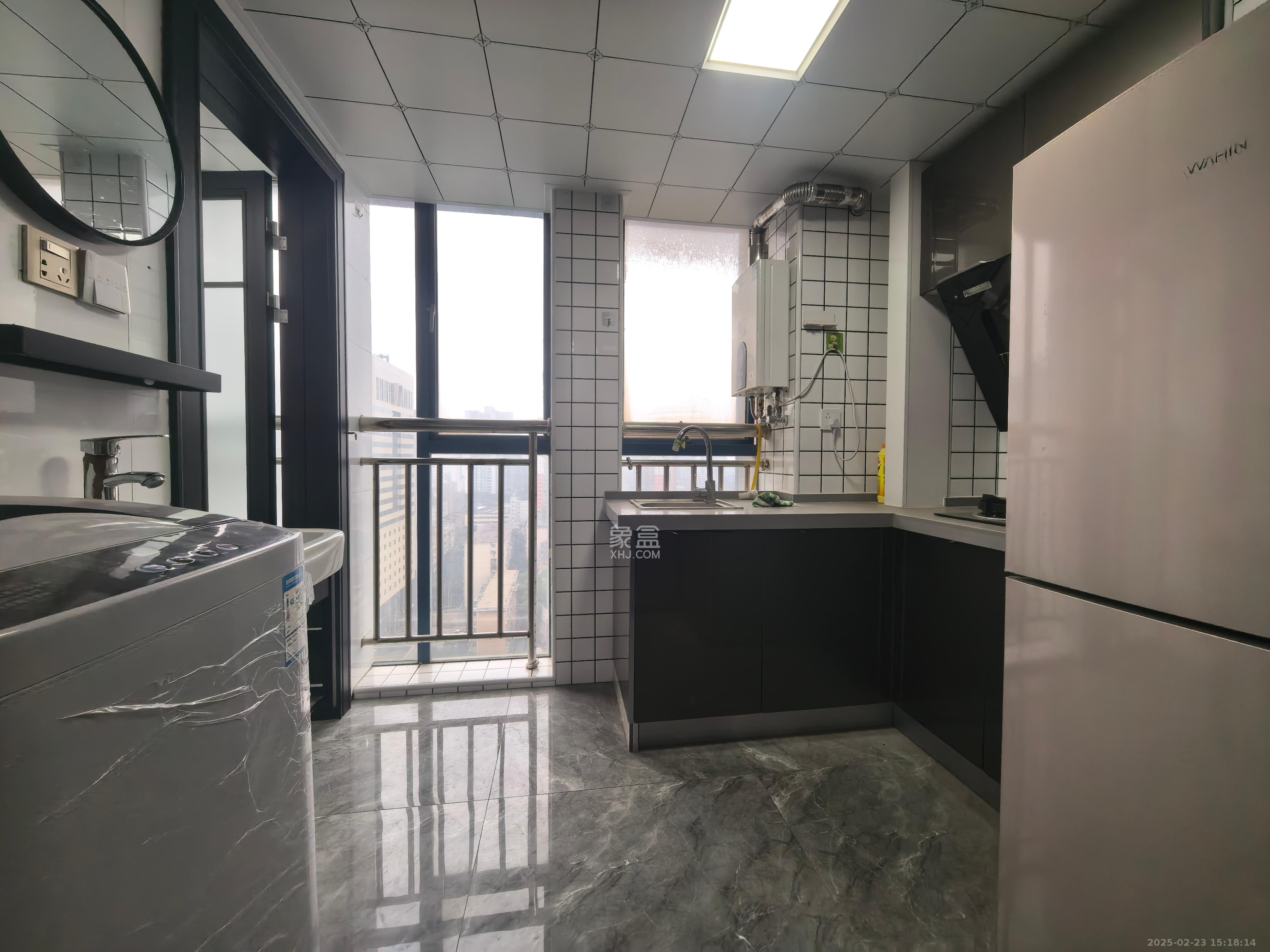 东一国际 1室1厅1卫 2000.0元/月 东一国际 1室1厅1卫 2000.0元/月室内图