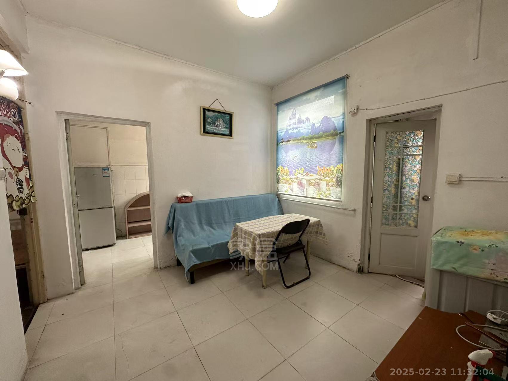 人民中路 2室1厅1卫 700.0元/月 人民中路 2室1厅1卫 700.0元/月室内图