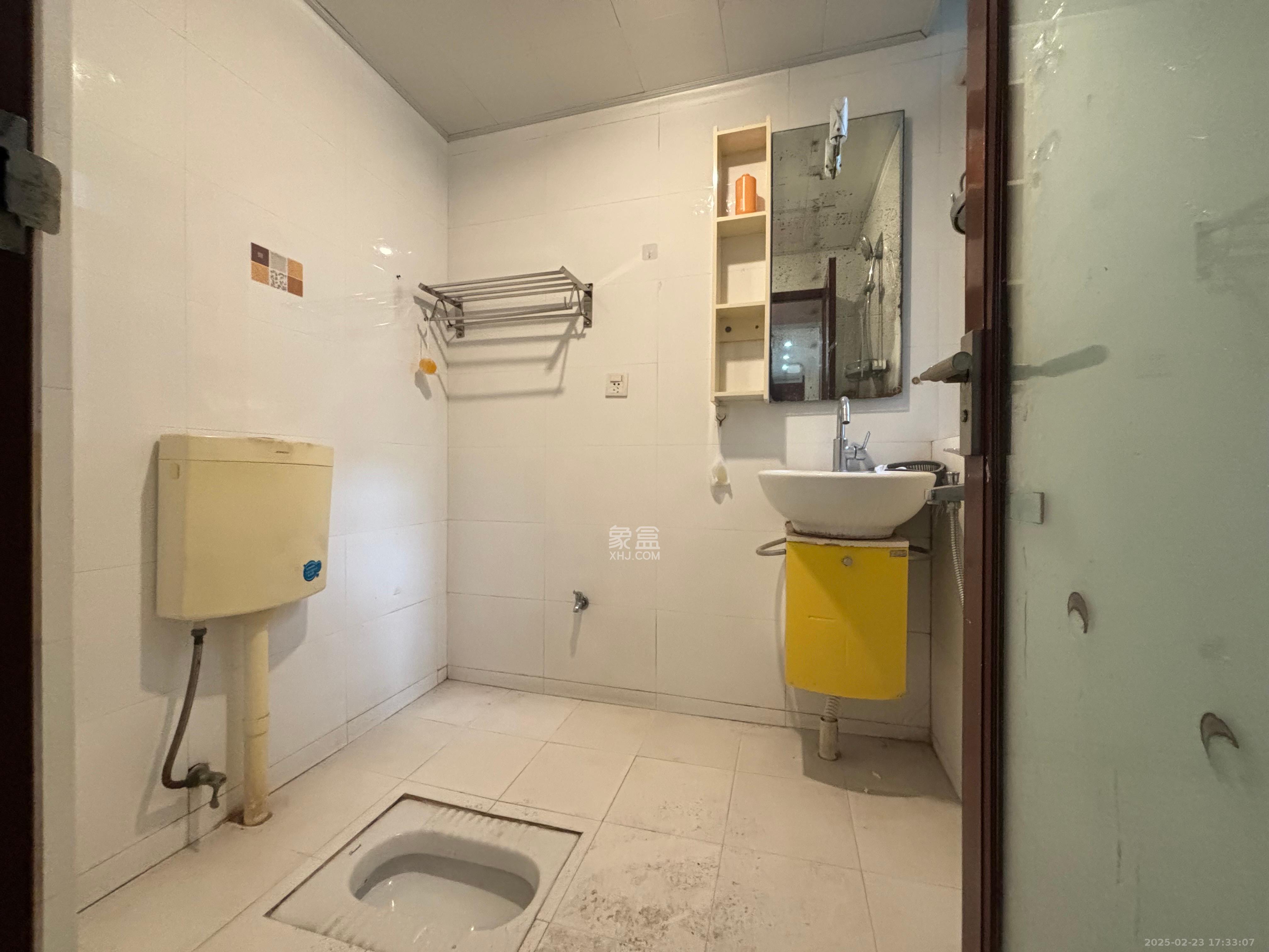 万煦园  3室2厅2卫    2500.0元/月室内图