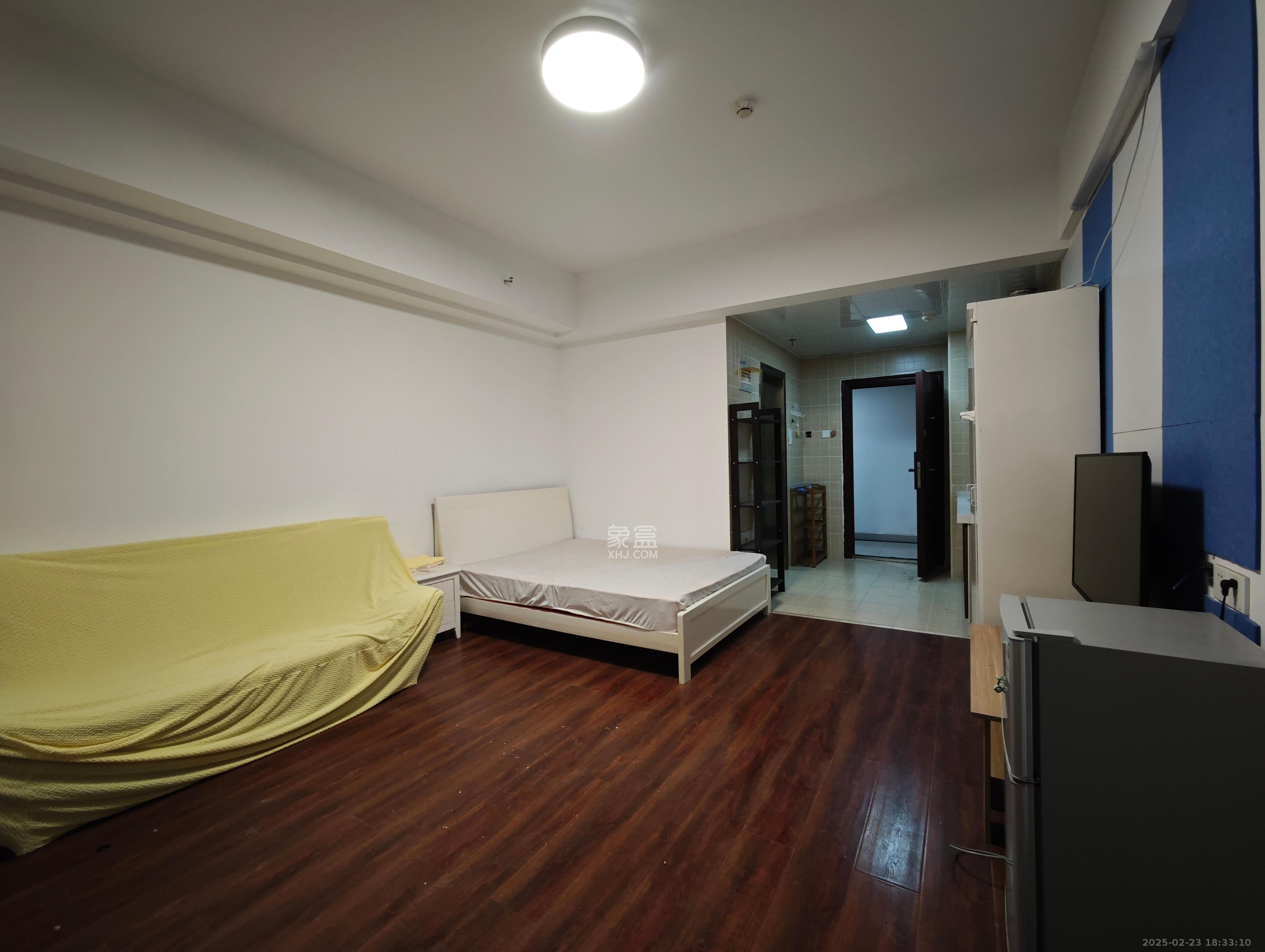 北辰三角洲E4区  1室1厅1卫    1800.0元/月 北辰三角洲E4区  1室1厅1卫    1800.0元/月室内图