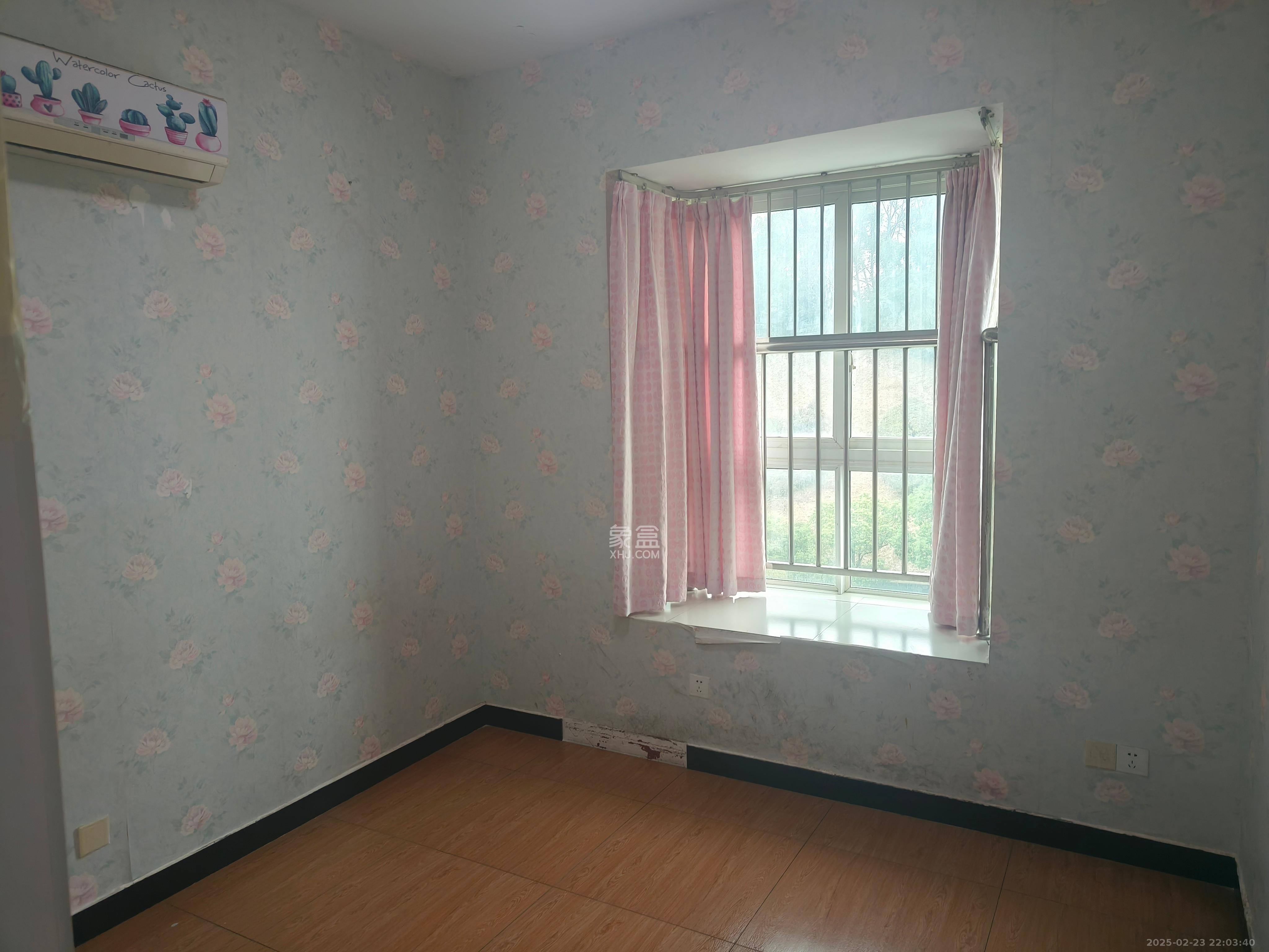 麓谷加州阳光  2室2厅1卫    2200.0元/月 麓谷加州阳光  2室2厅1卫    2200.0元/月室内图1