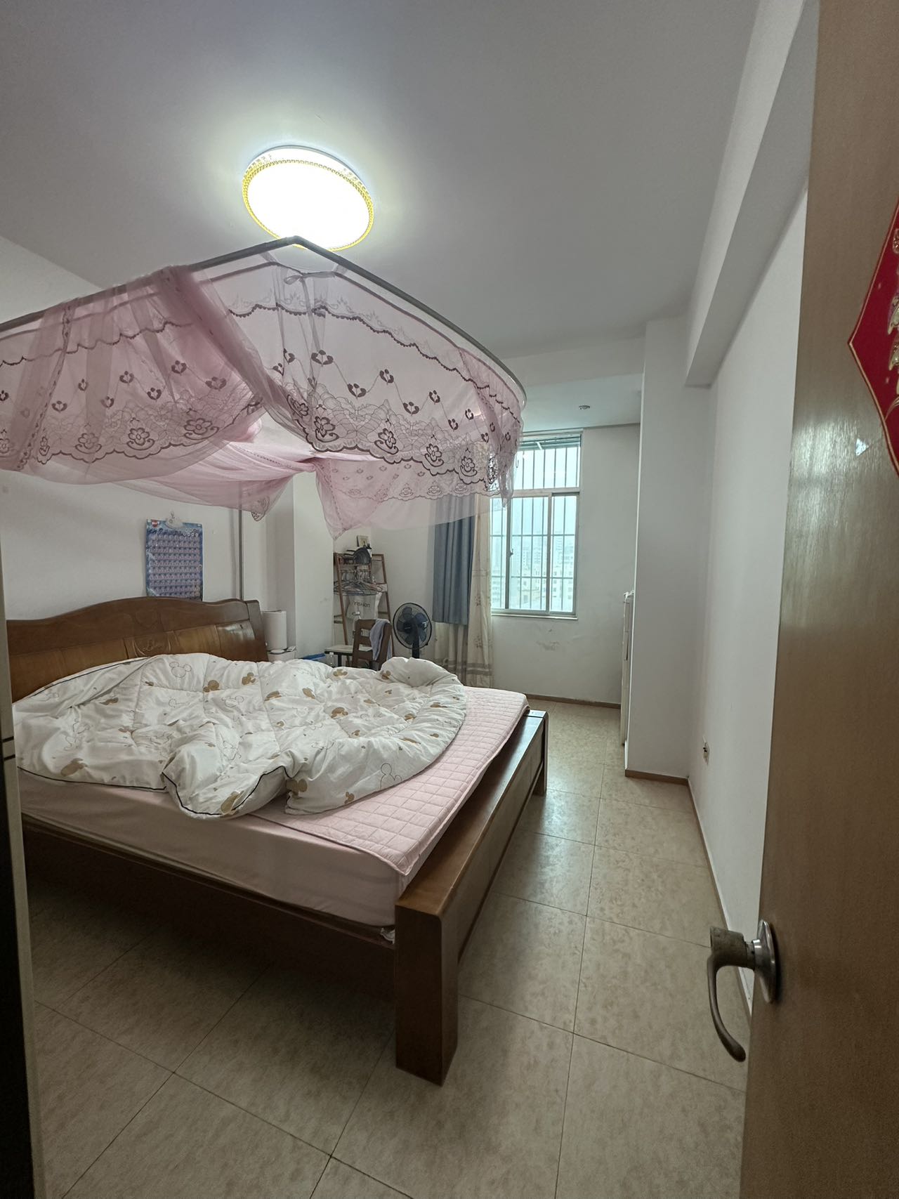 众和公寓  4室2厅2卫    160.0万 众和公寓  4室2厅2卫    160.0万室内图