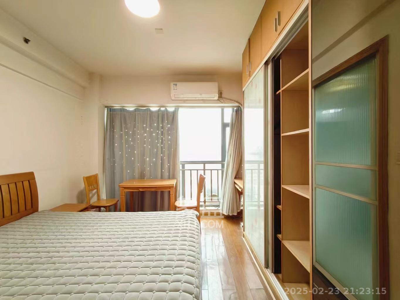 湘域中央  1室1厅1卫   2300.00元/月室内图