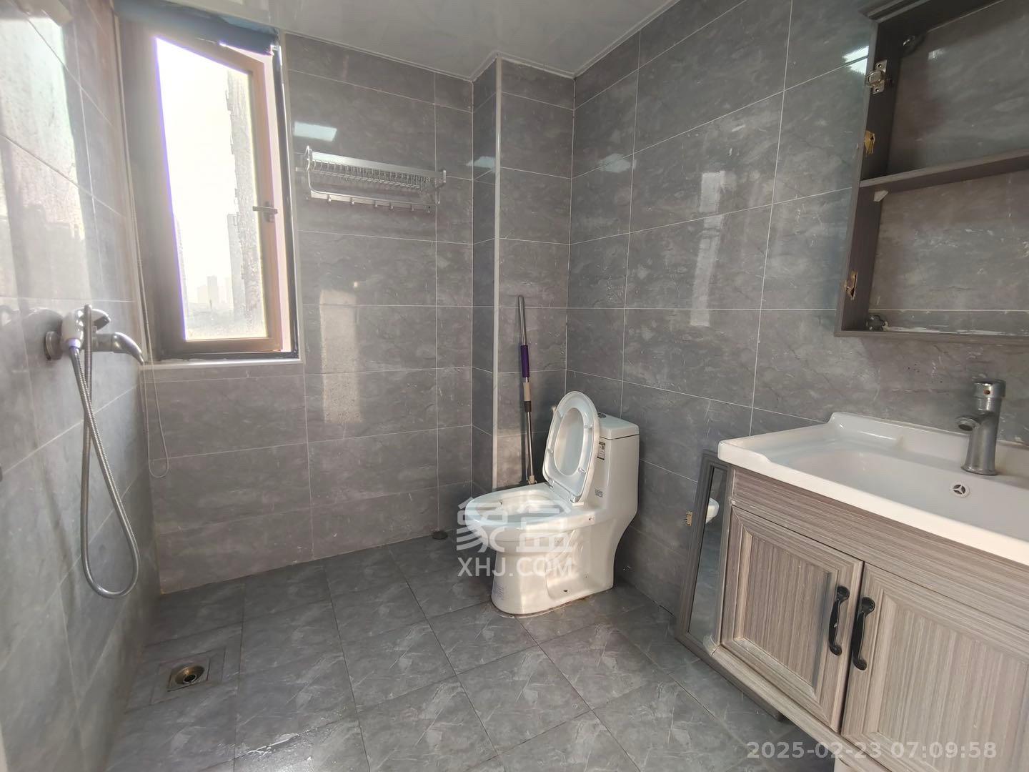 勤诚达境界城 4室2厅2卫 2855.0元/月 勤诚达境界城 4室2厅2卫 2855.0元/月室内图