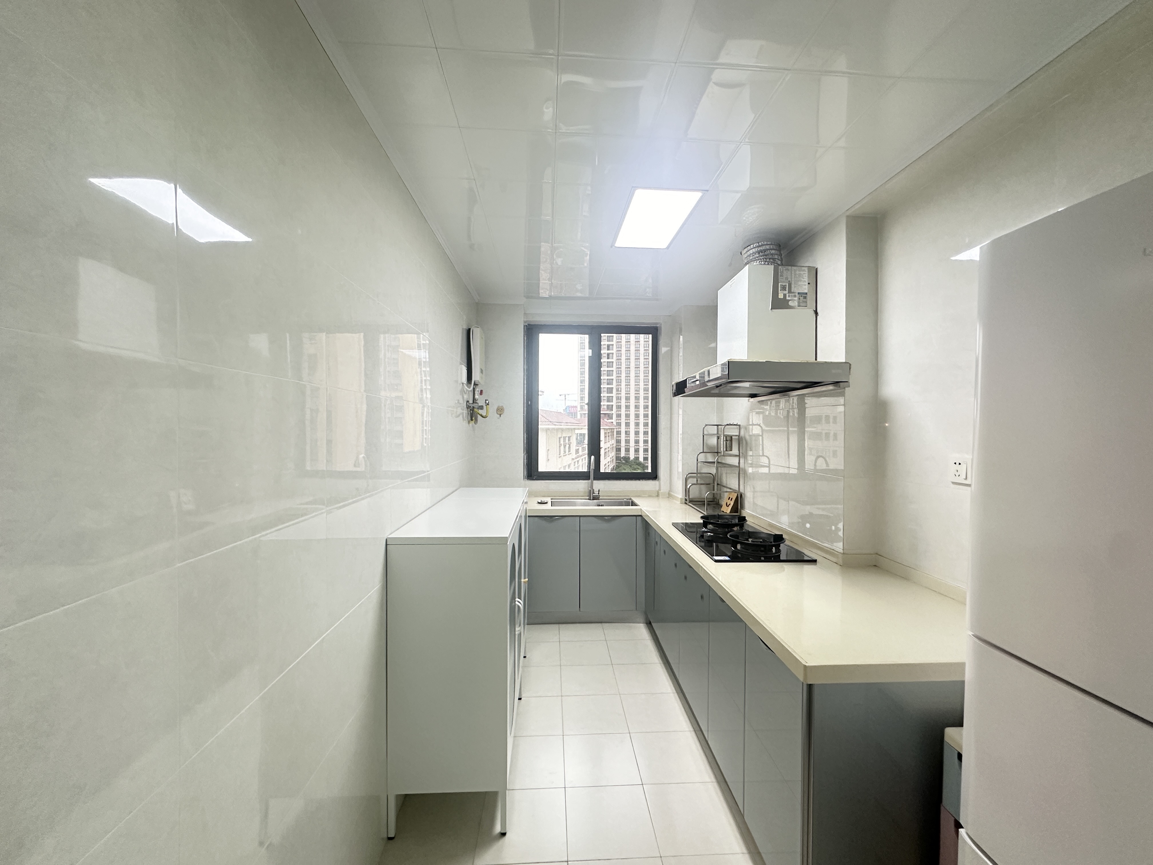 怡和湖城大境  2室1厅1卫    148.0万 怡和湖城大境  2室1厅1卫    148.0万客厅