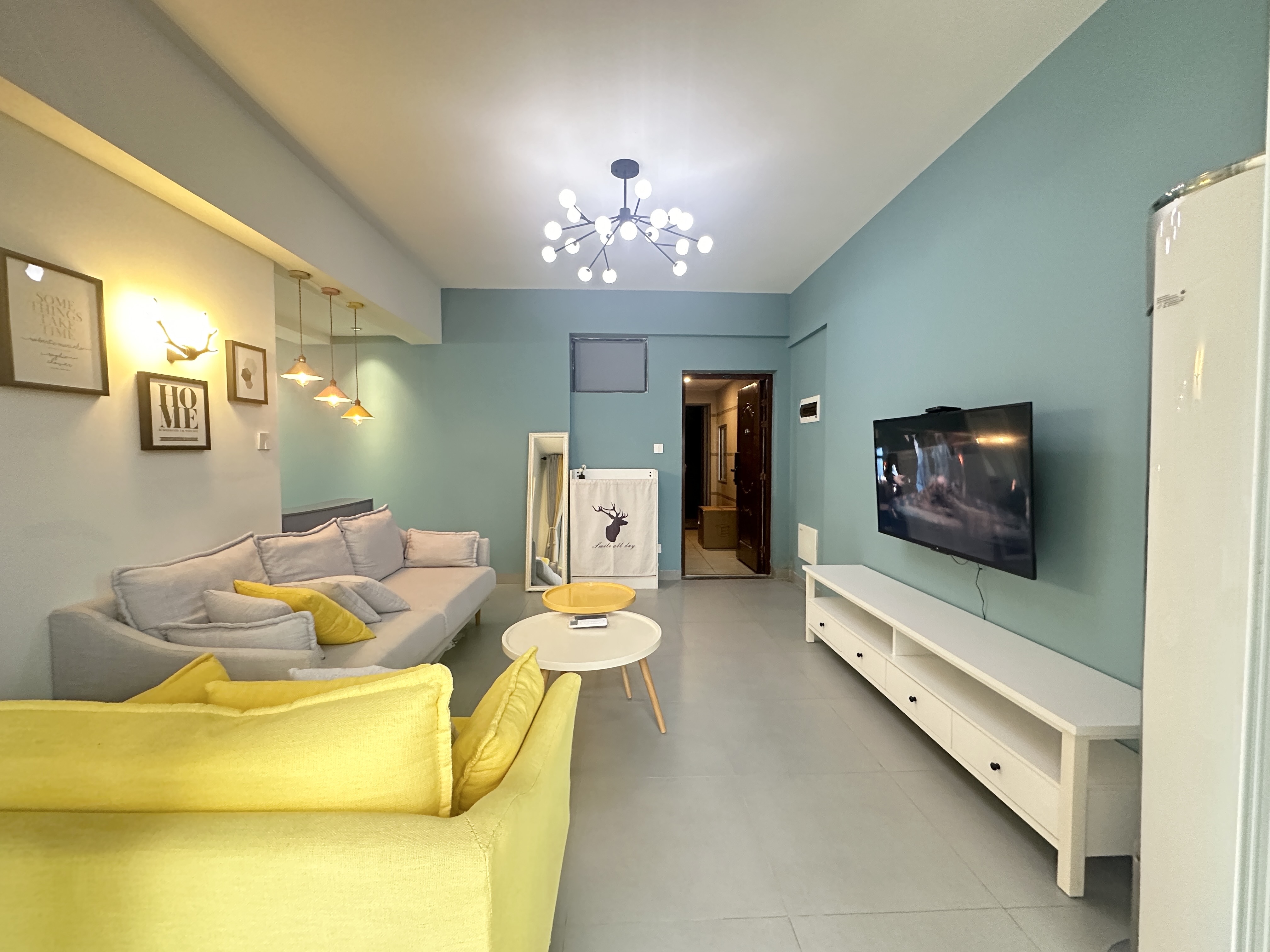 怡和湖城大境  2室1厅1卫    148.0万 怡和湖城大境  2室1厅1卫    148.0万客厅