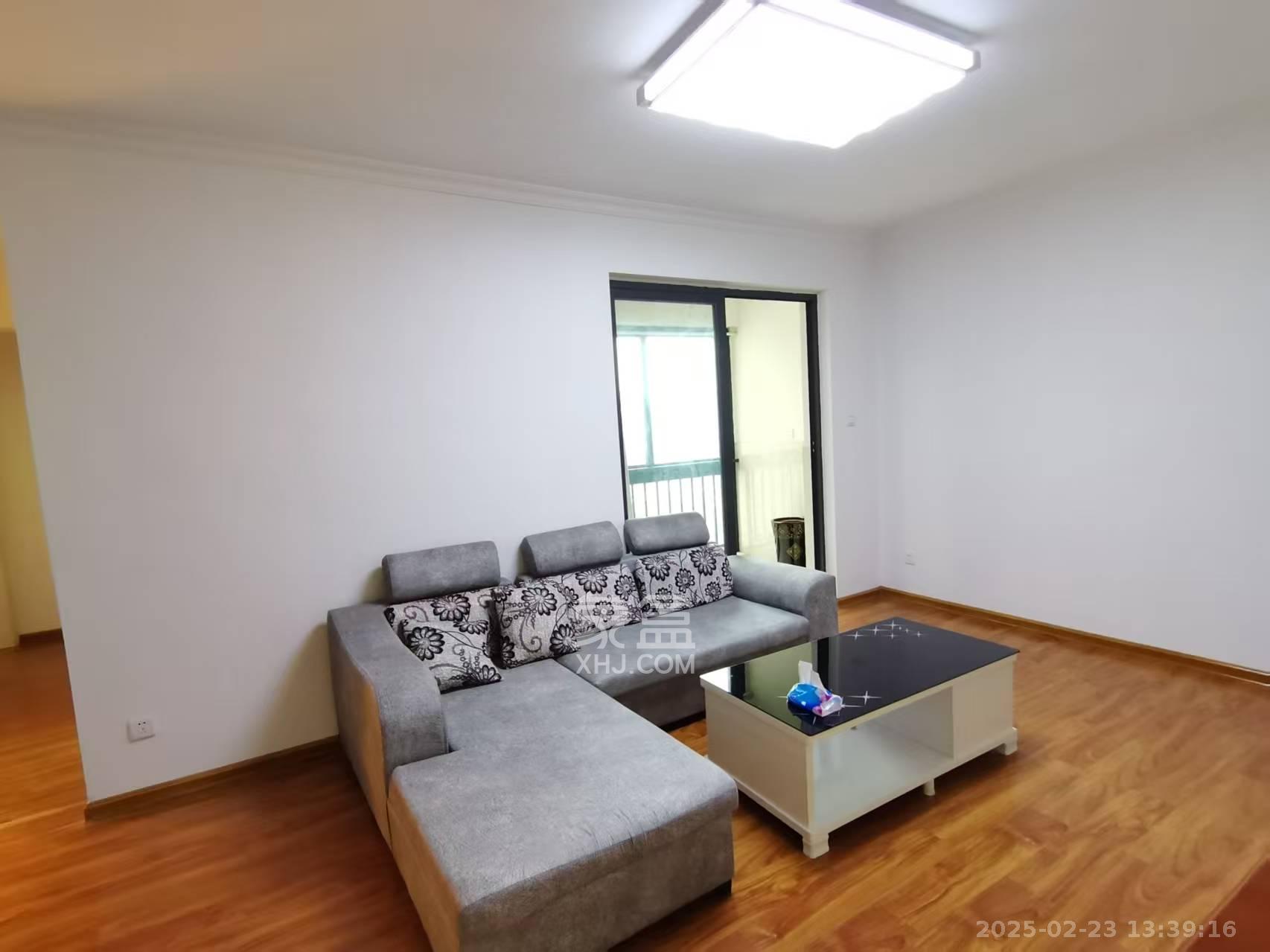 天健壹平方英里(天健芙蓉盛世二期) 3室2厅1卫 3200.0元/月 天健壹平方英里(天健芙蓉盛世二期) 3室2厅1卫 3200.0元/月室内图