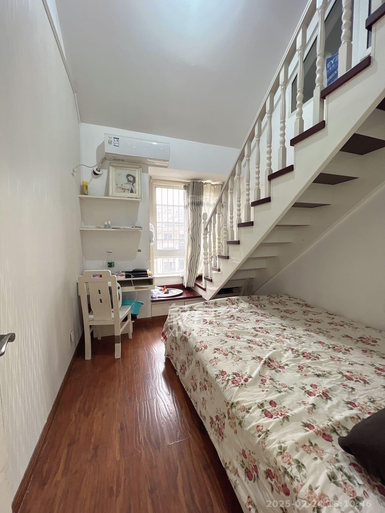 山水湾  3室2厅1卫    1750.0元/月室内图