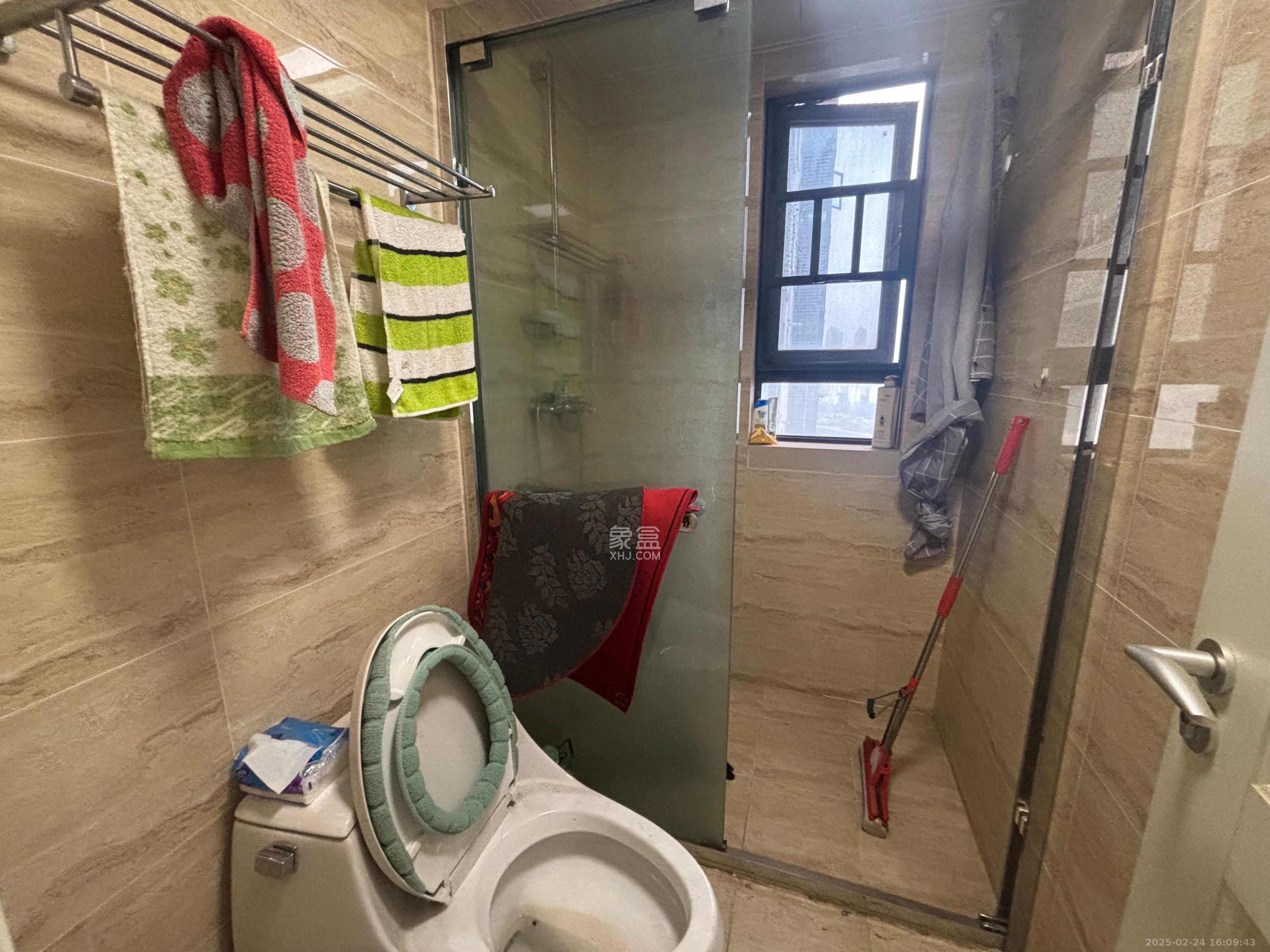 万科魅力之城观澜里 1室2厅2卫 2400.0元/月 万科魅力之城观澜里 1室2厅2卫 2400.0元/月室内图