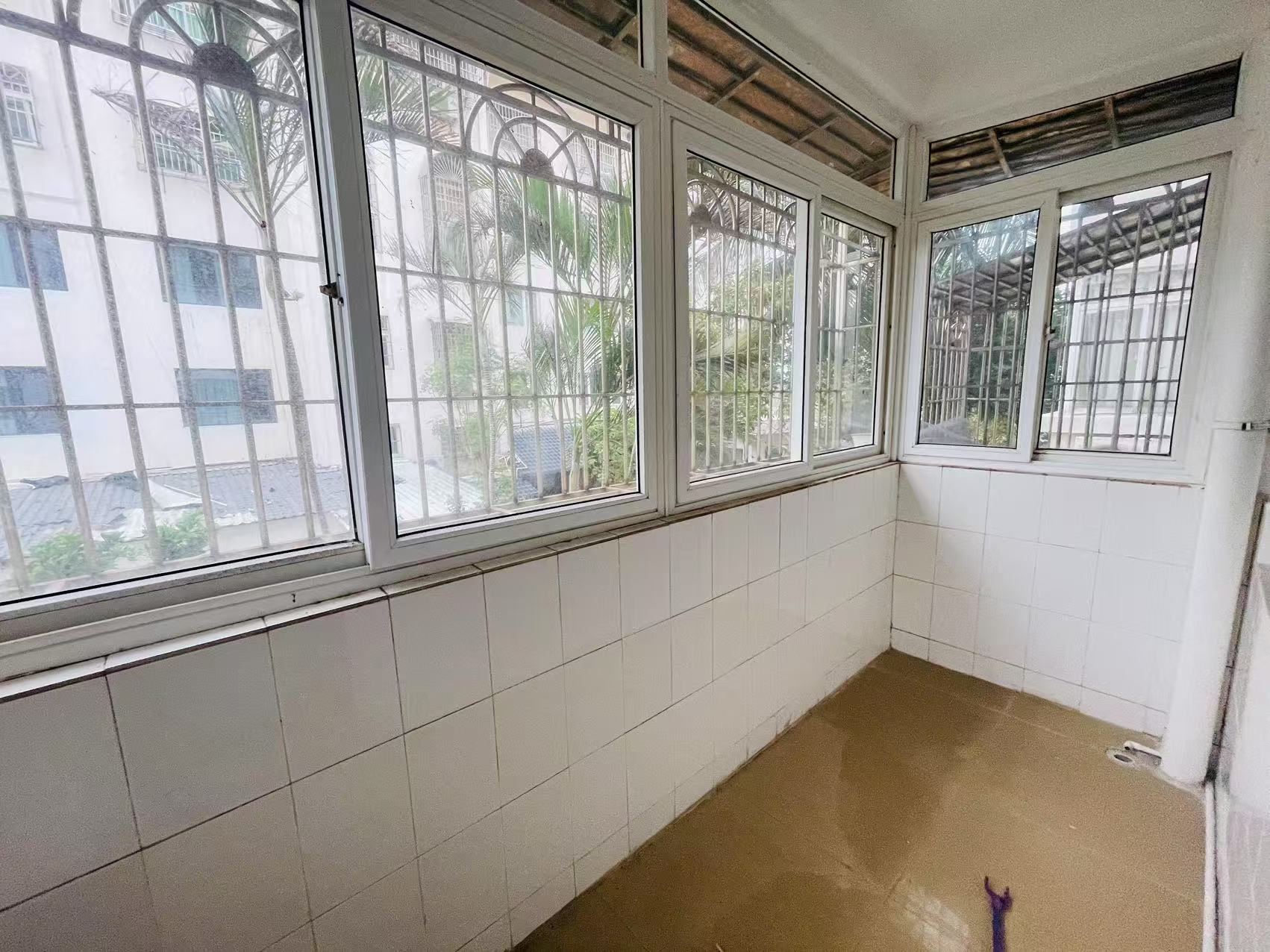 甸昆路9号 8室3厅4卫 9000.0元/月 甸昆路9号 8室3厅4卫 9000.0元/月室内图