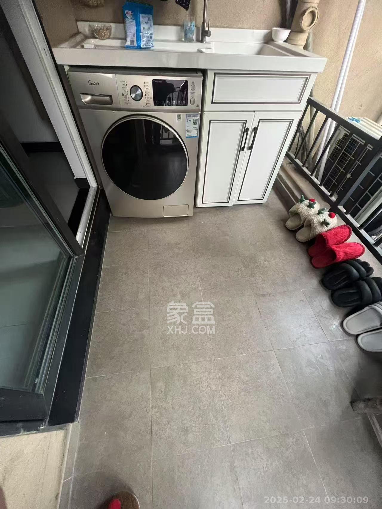 郡原居里  3室2厅1卫   1800.00元/月室内图