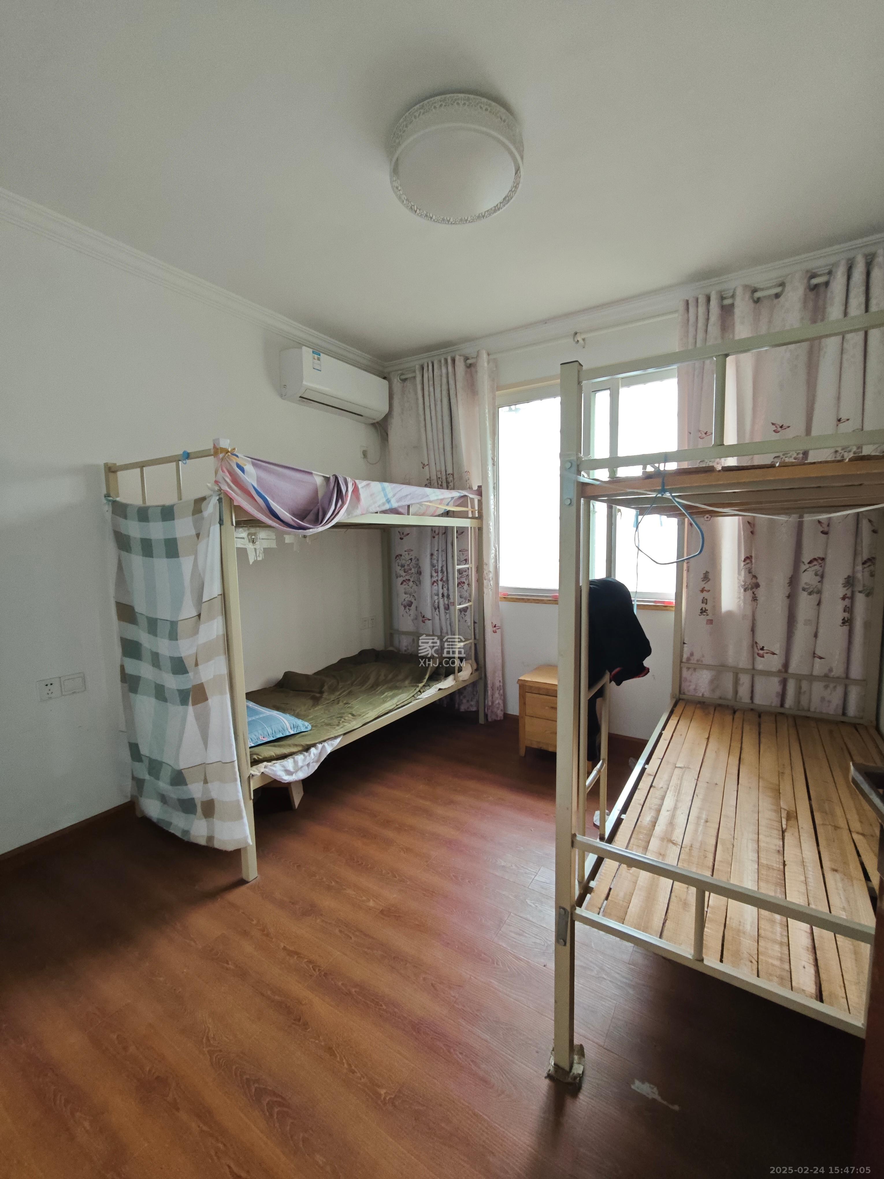 麓谷锦和园 3室1厅1卫 2400.0元/月 麓谷锦和园 3室1厅1卫 2400.0元/月室内图