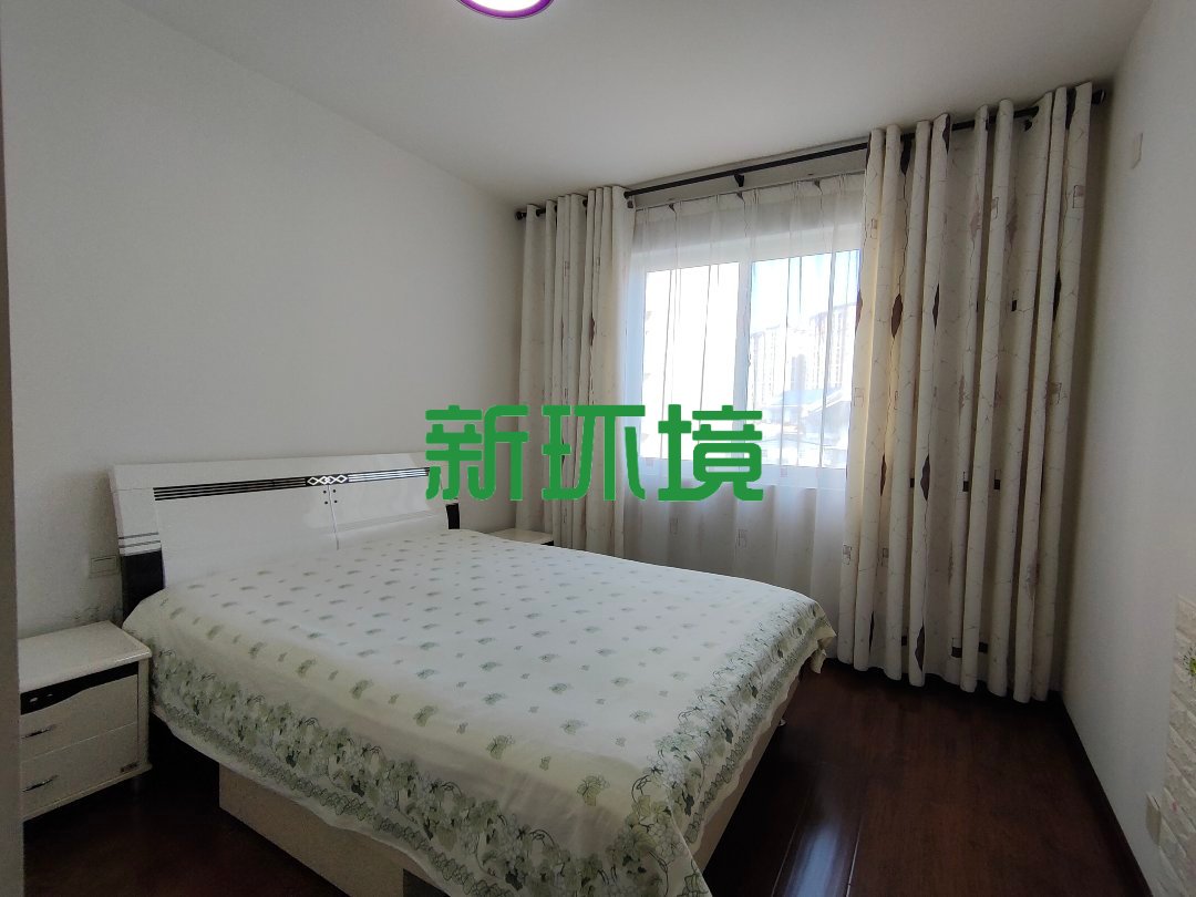 旺角佳园  3室2厅2卫   79.80万客厅