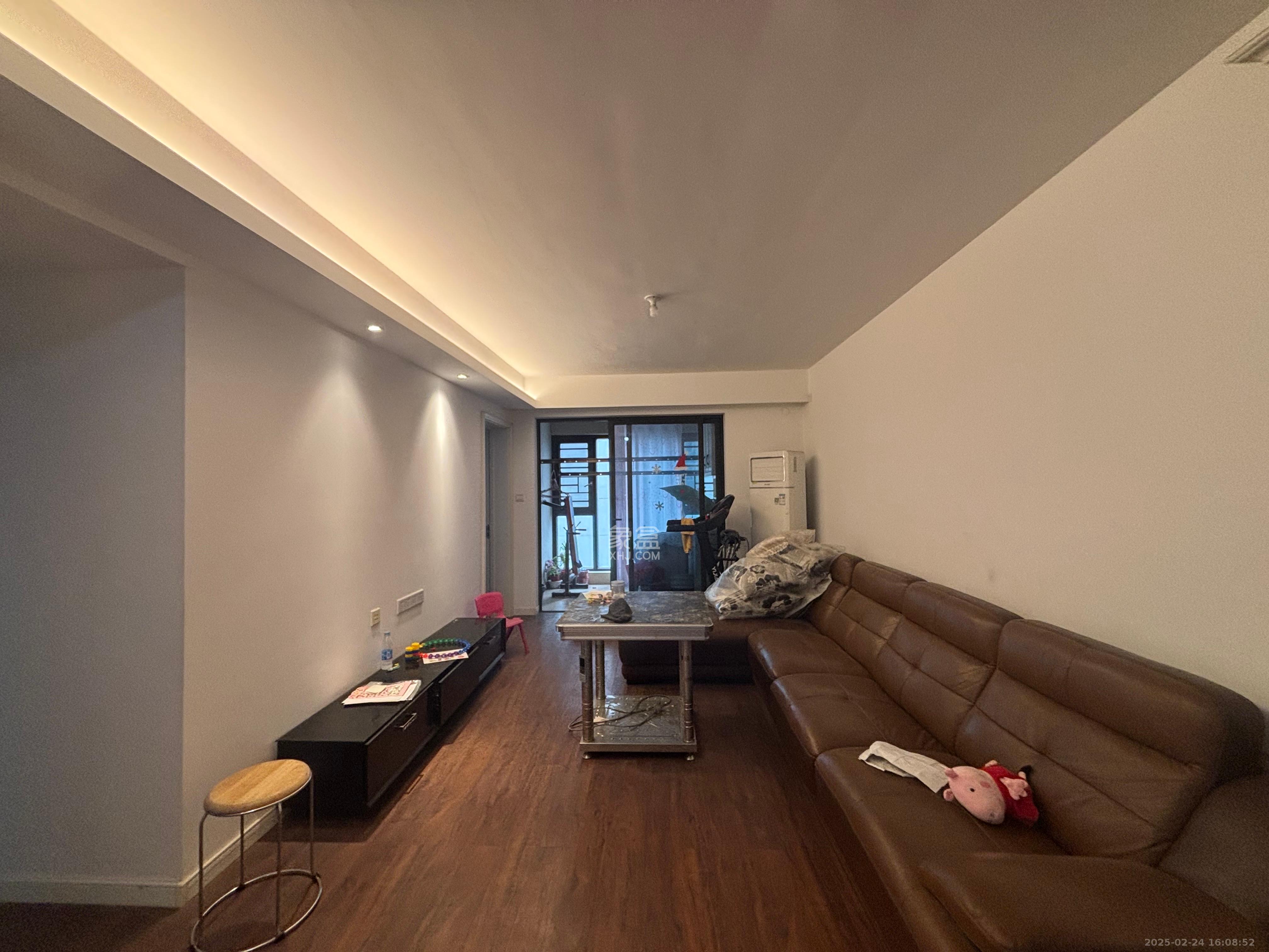 万科魅力之城观澜里 1室2厅2卫 2400.0元/月 万科魅力之城观澜里 1室2厅2卫 2400.0元/月室内图