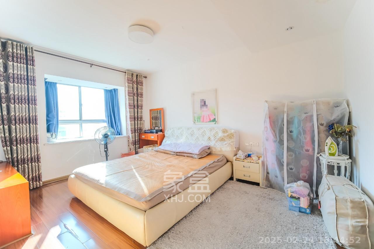 红树湾  3室2厅2卫    2300.0元/月室内图