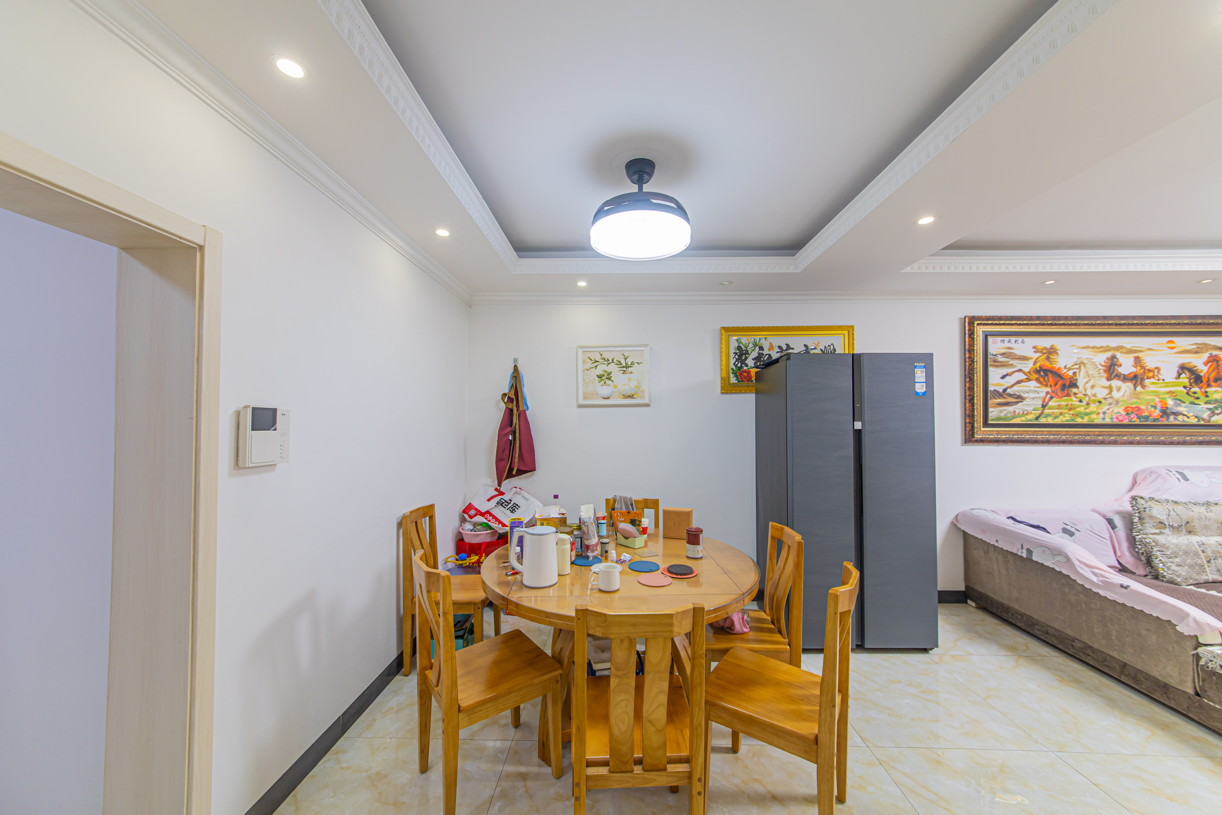 中建芙蓉嘉苑  3室2厅1卫    88.0万 中建芙蓉嘉苑  3室2厅1卫    88.0万客厅