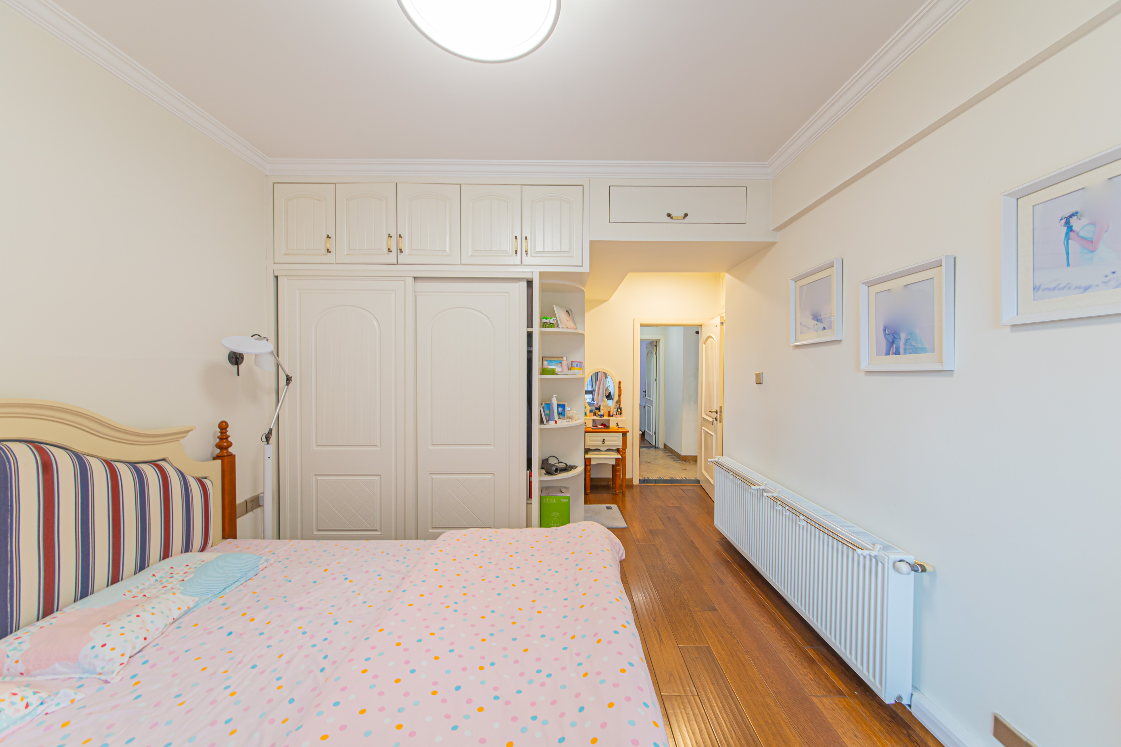 夏威夷碧水春城(碧桂园城市花园) 3室2厅2卫 119.8万 夏威夷碧水春城(碧桂园城市花园) 3室2厅2卫 119.8万卧室