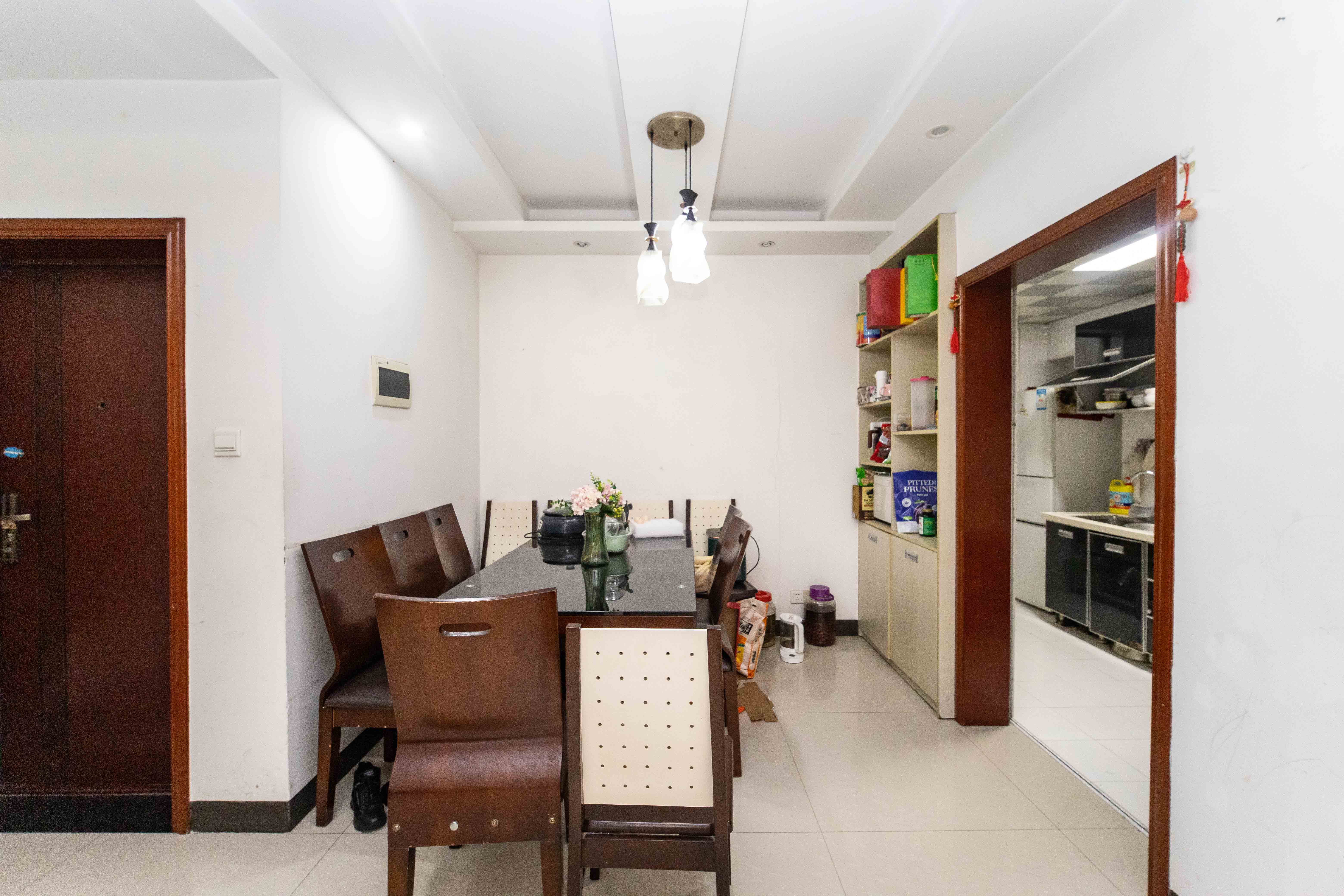 浏阳河畔家园 3室2厅2卫 98.0万 浏阳河畔家园 3室2厅2卫 98.0万客厅