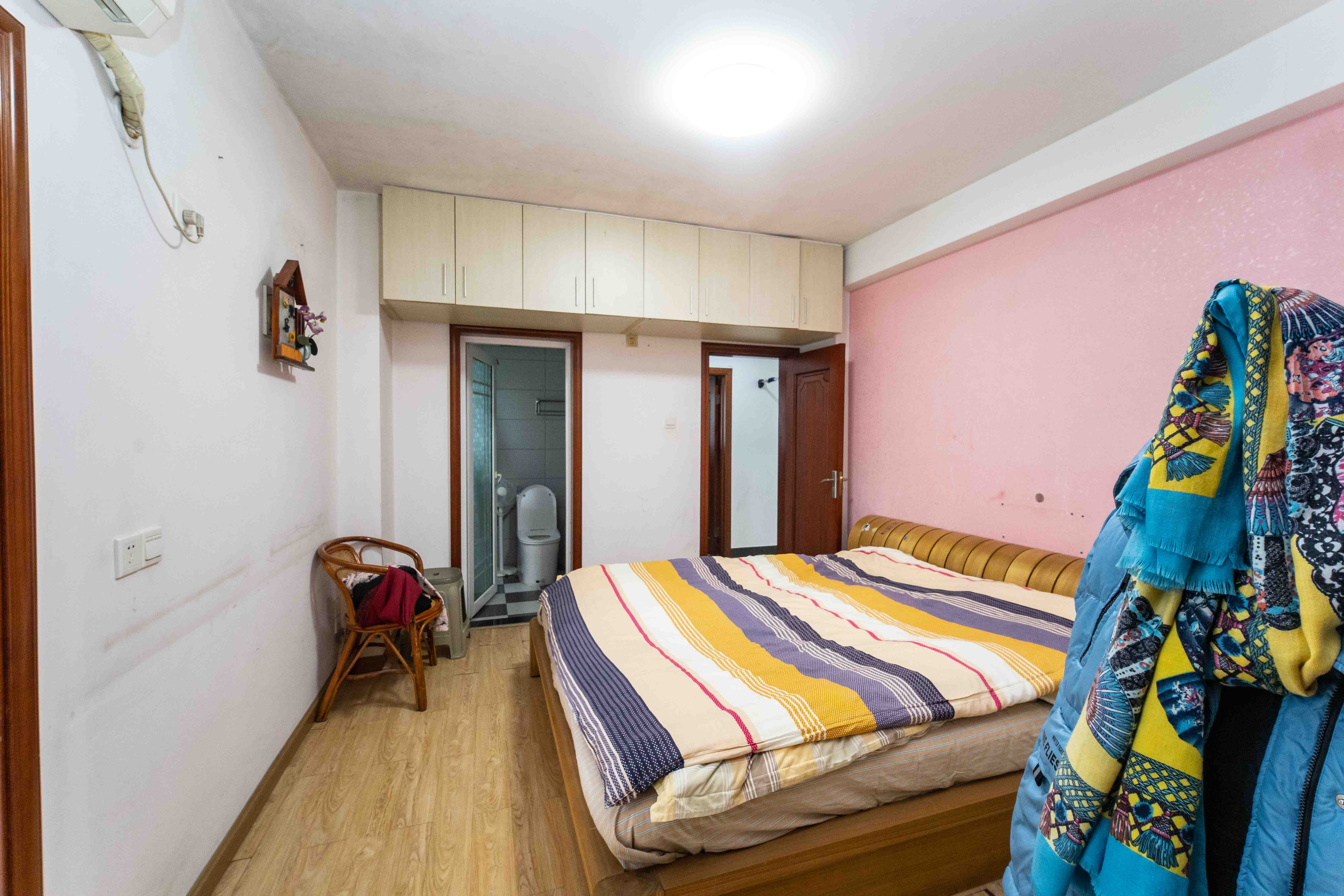 浏阳河畔家园 3室2厅2卫 98.0万 浏阳河畔家园 3室2厅2卫 98.0万卧室