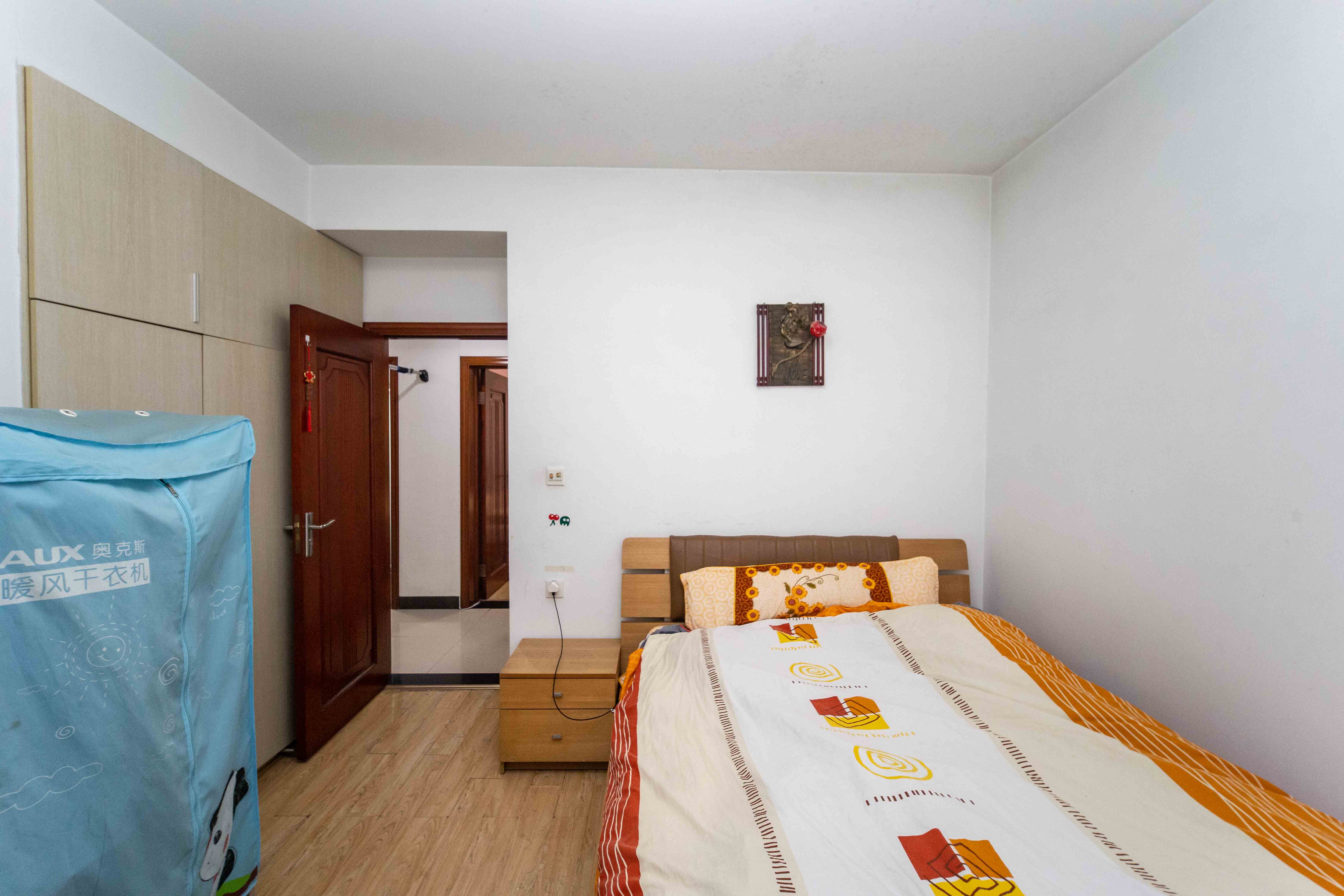 浏阳河畔家园 3室2厅2卫 98.0万 浏阳河畔家园 3室2厅2卫 98.0万卧室