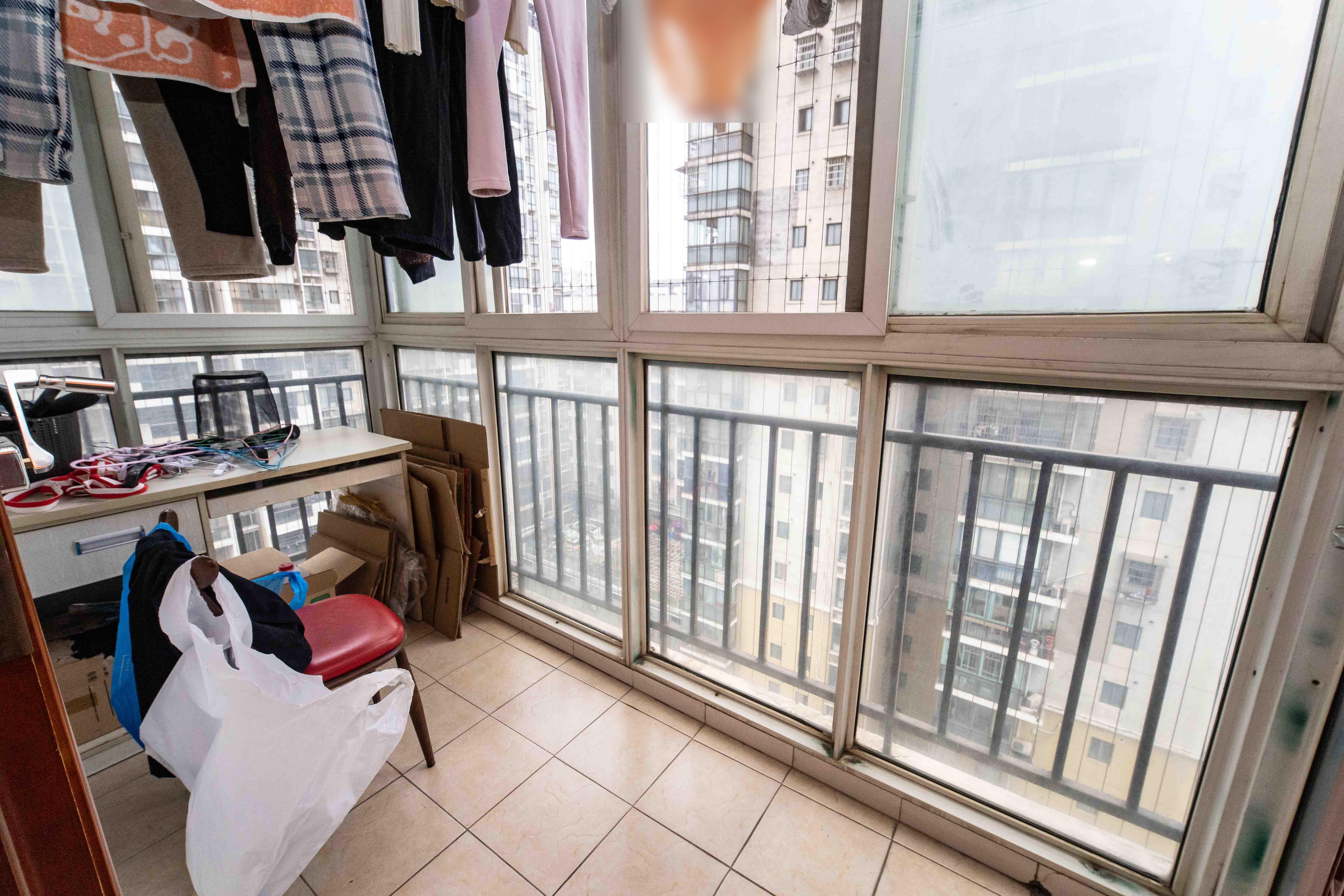 浏阳河畔家园 3室2厅2卫 98.0万 浏阳河畔家园 3室2厅2卫 98.0万阳台