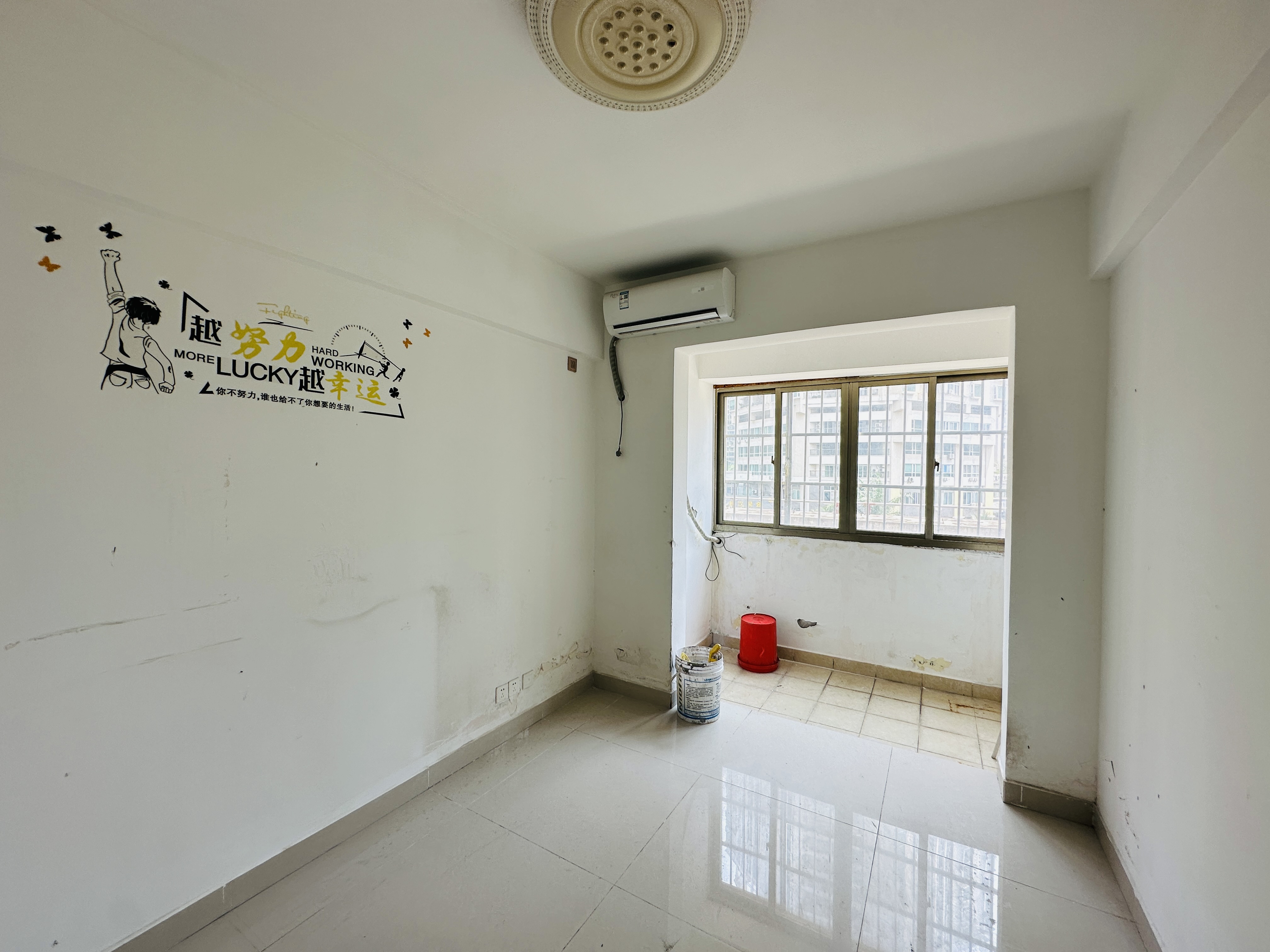 金山广场 1室0厅0卫 579.0万 金山广场 1室0厅0卫 579.0万卧室