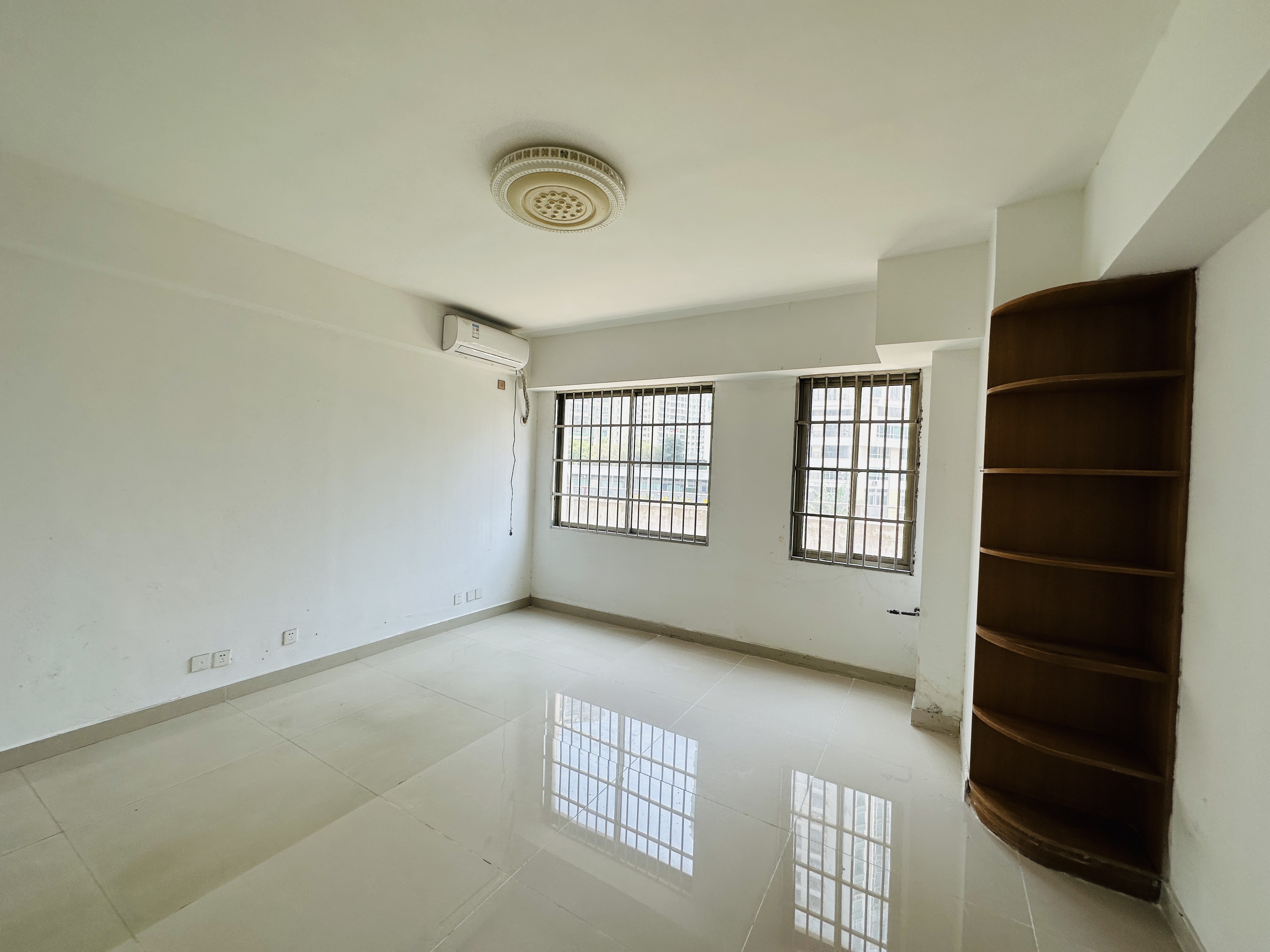 金山广场 1室0厅0卫 579.0万 金山广场 1室0厅0卫 579.0万卧室