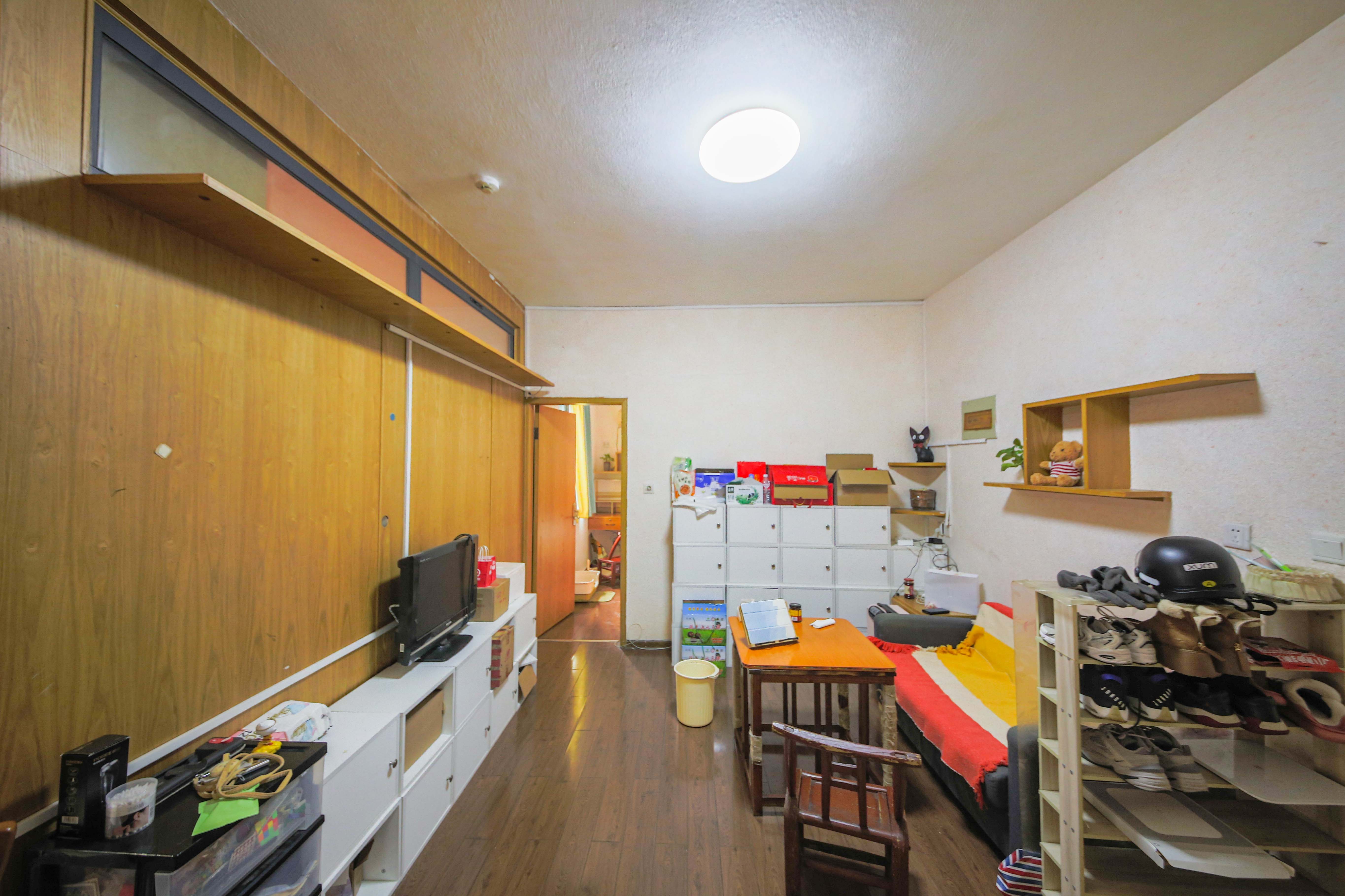 满庭芳小区  2室1厅0卫   58.00万
