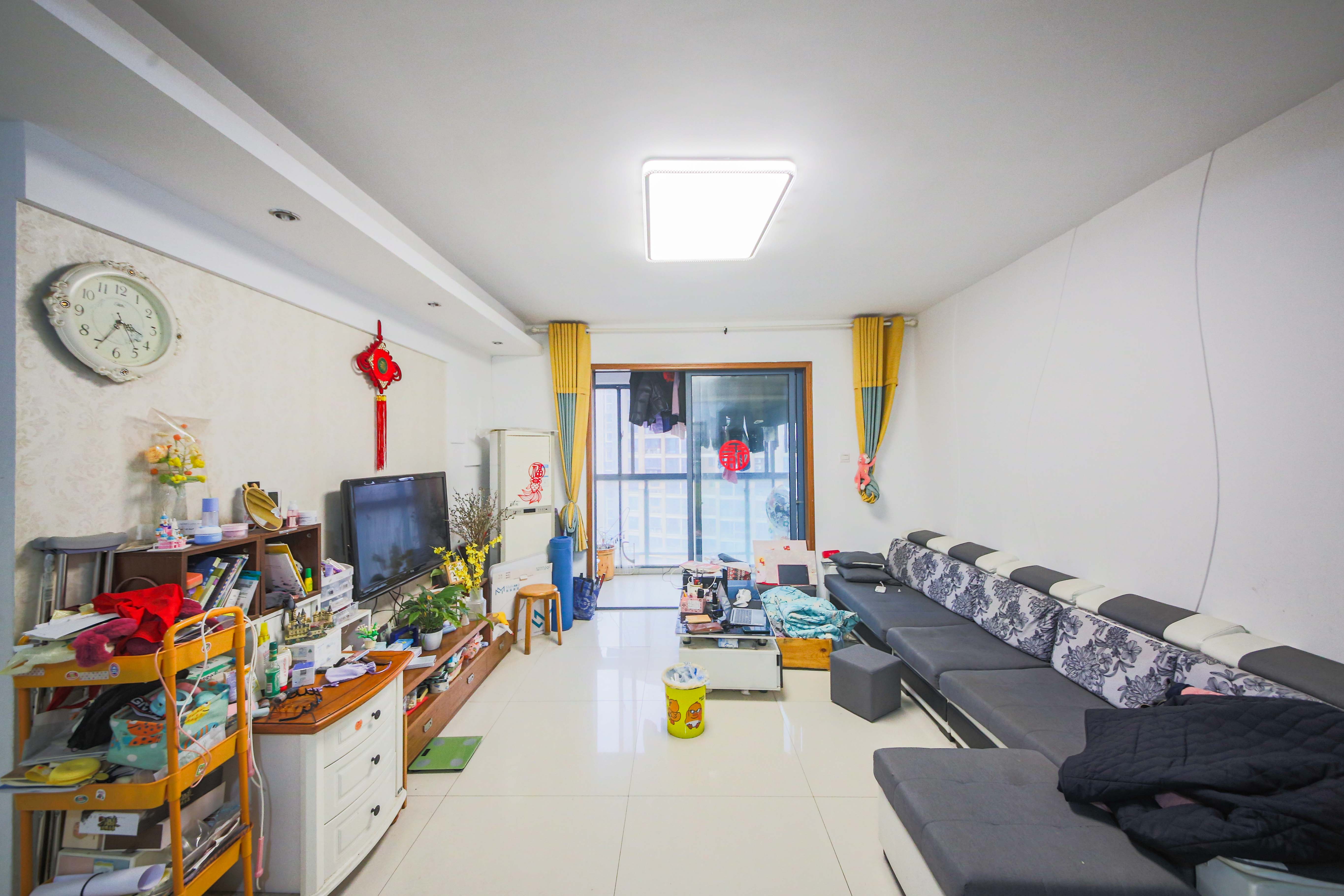 标志浪漫满屋（枫景公寓）  2室1厅1卫   69.80万客厅