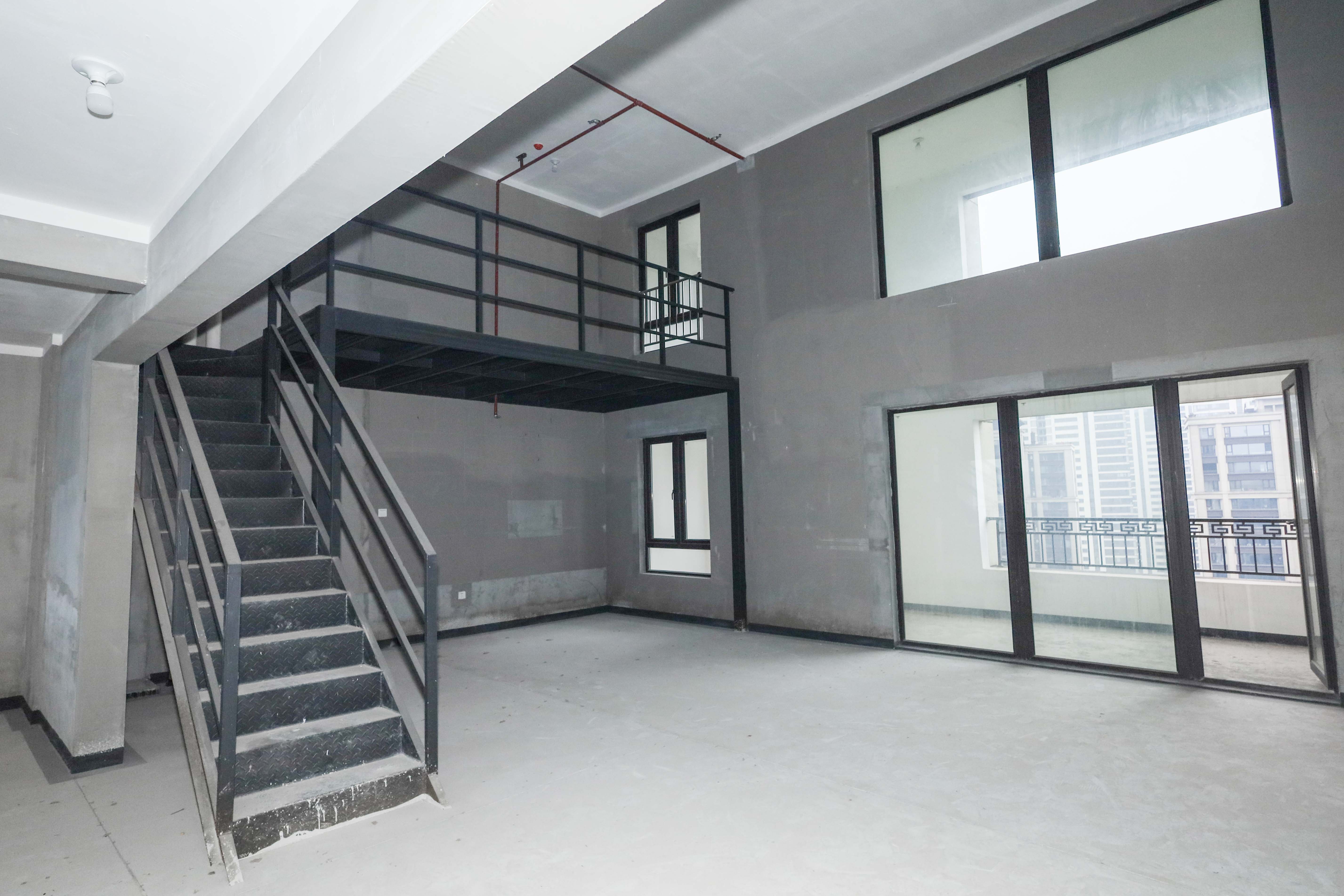 建发央著  4室2厅2卫   294.00万客厅