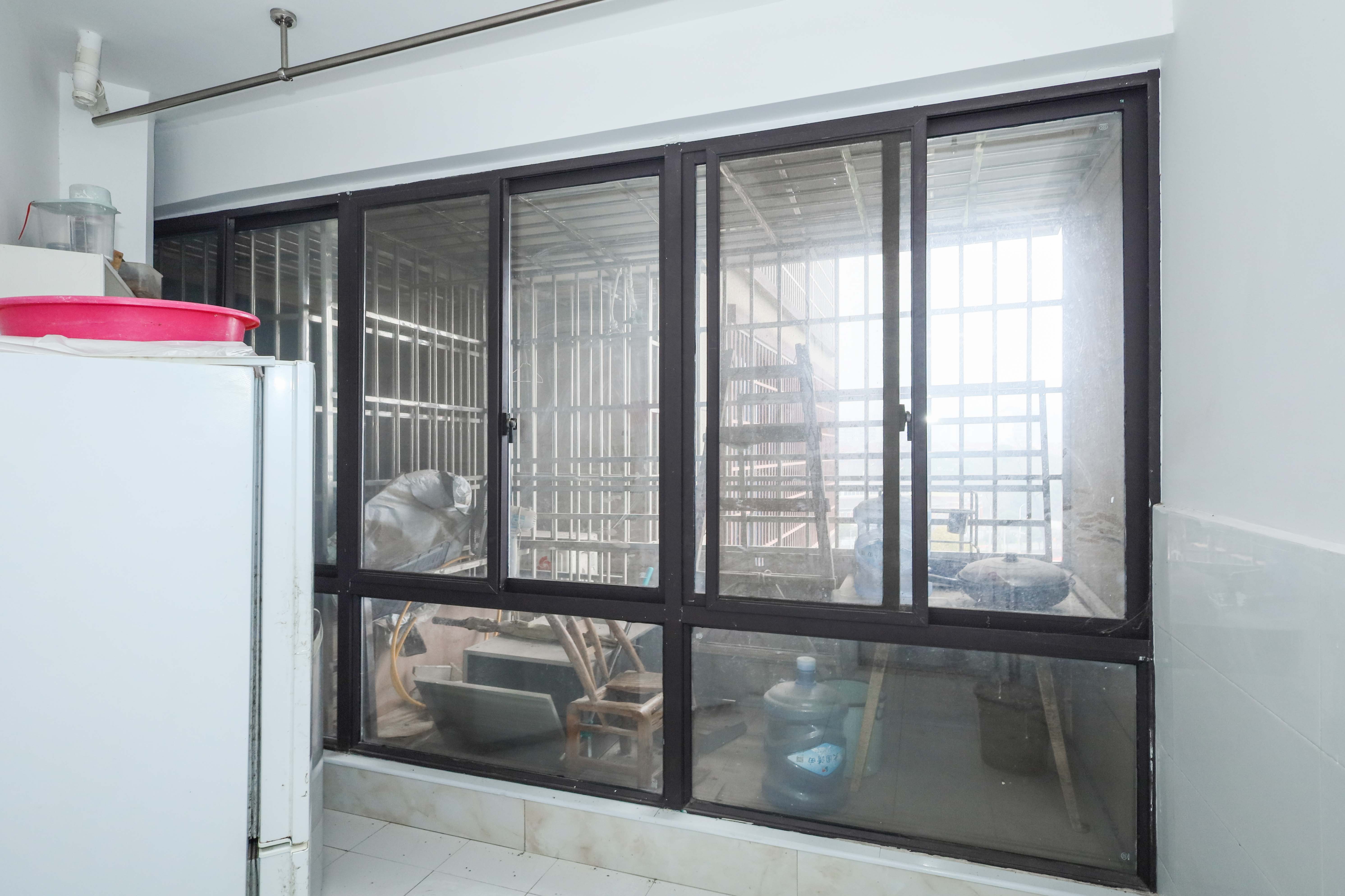 山水英伦海德广场 2室1厅1卫 86.0万 山水英伦海德广场 2室1厅1卫 86.0万阳台