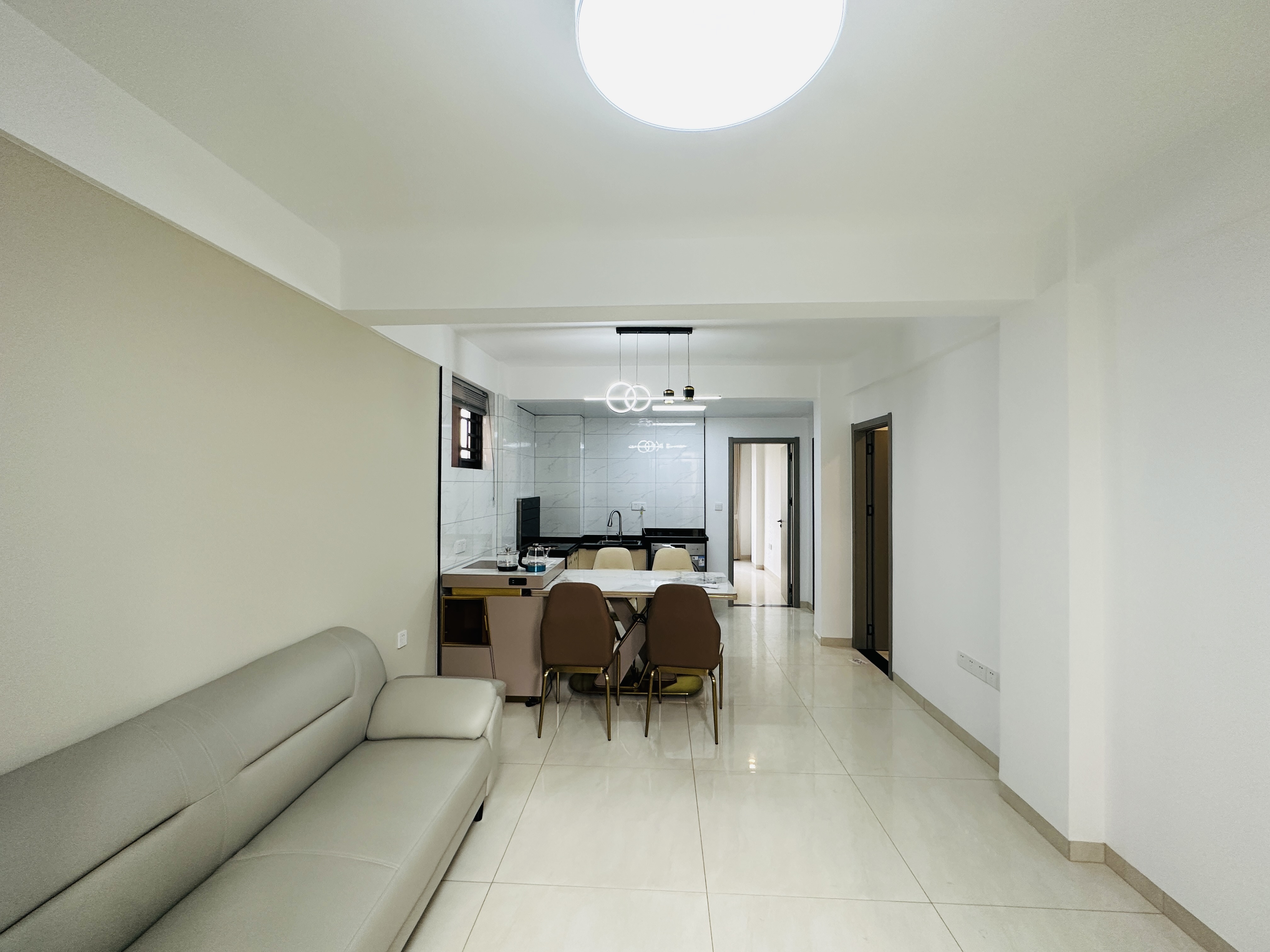 西城别院 2室1厅1卫 70.0万 西城别院 2室1厅1卫 70.0万客厅