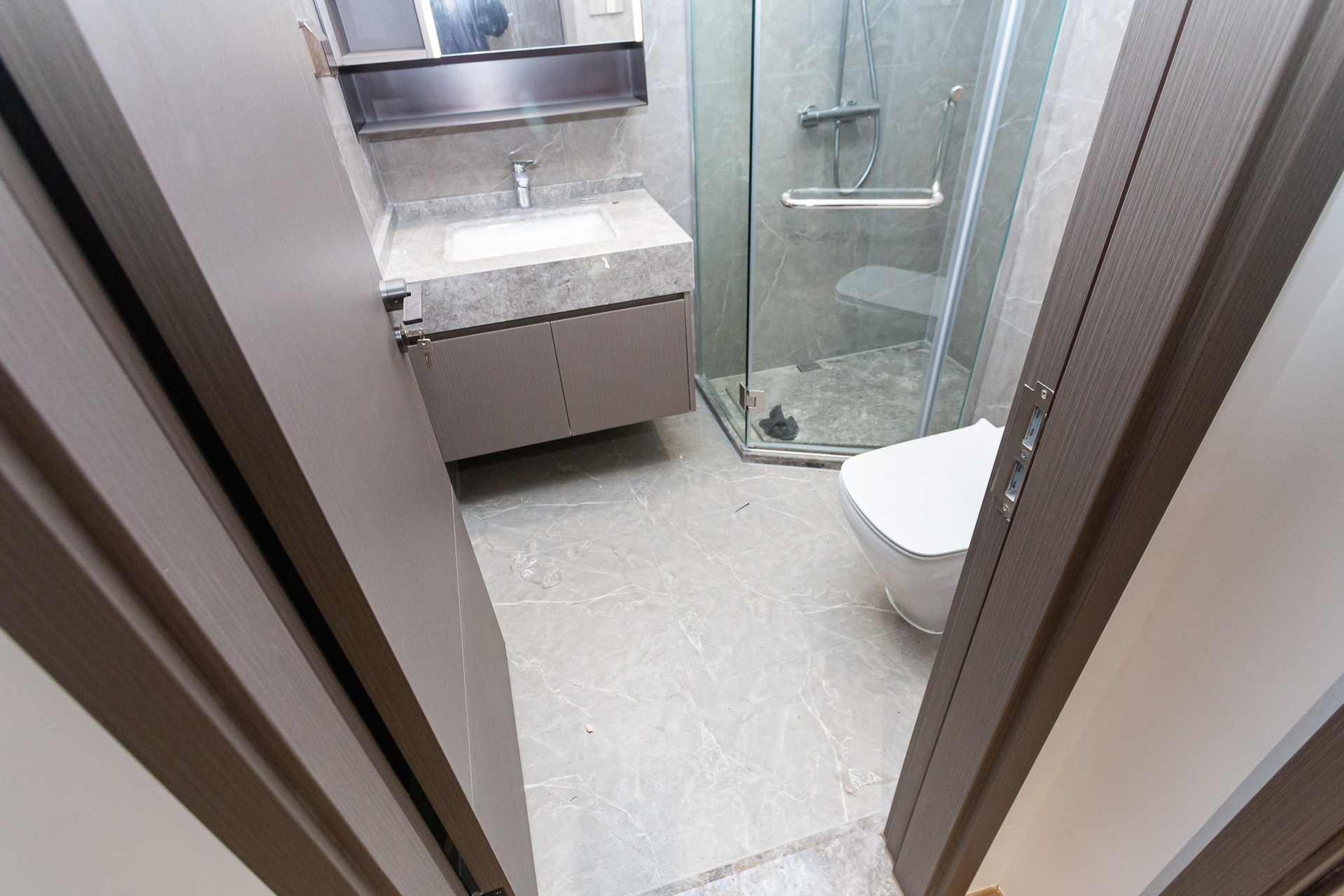 嘉臣道 4室2厅3卫 418.0万 嘉臣道 4室2厅3卫 418.0万卫生间