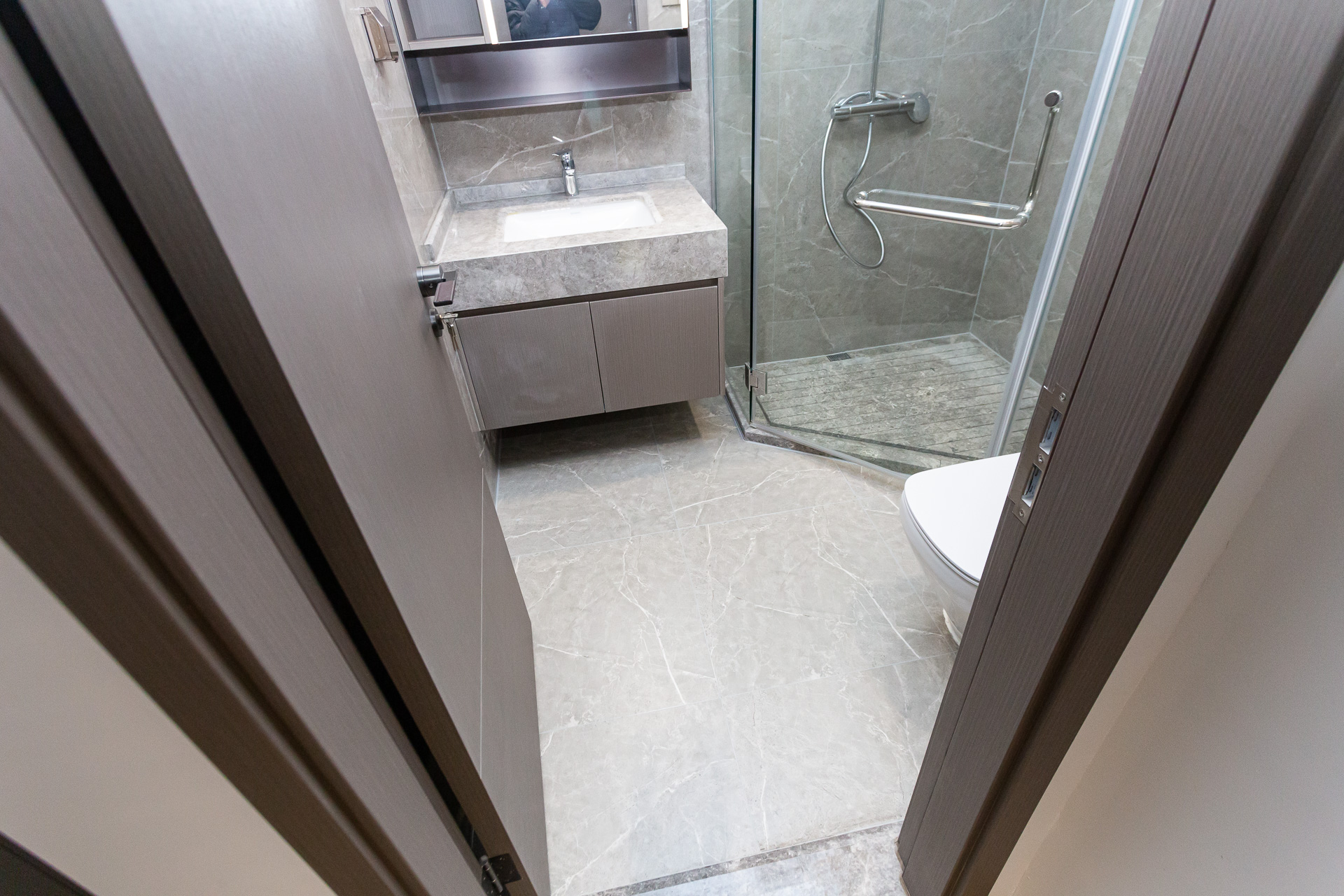 嘉臣道 4室2厅3卫 460.0万 嘉臣道 4室2厅3卫 460.0万卫生间