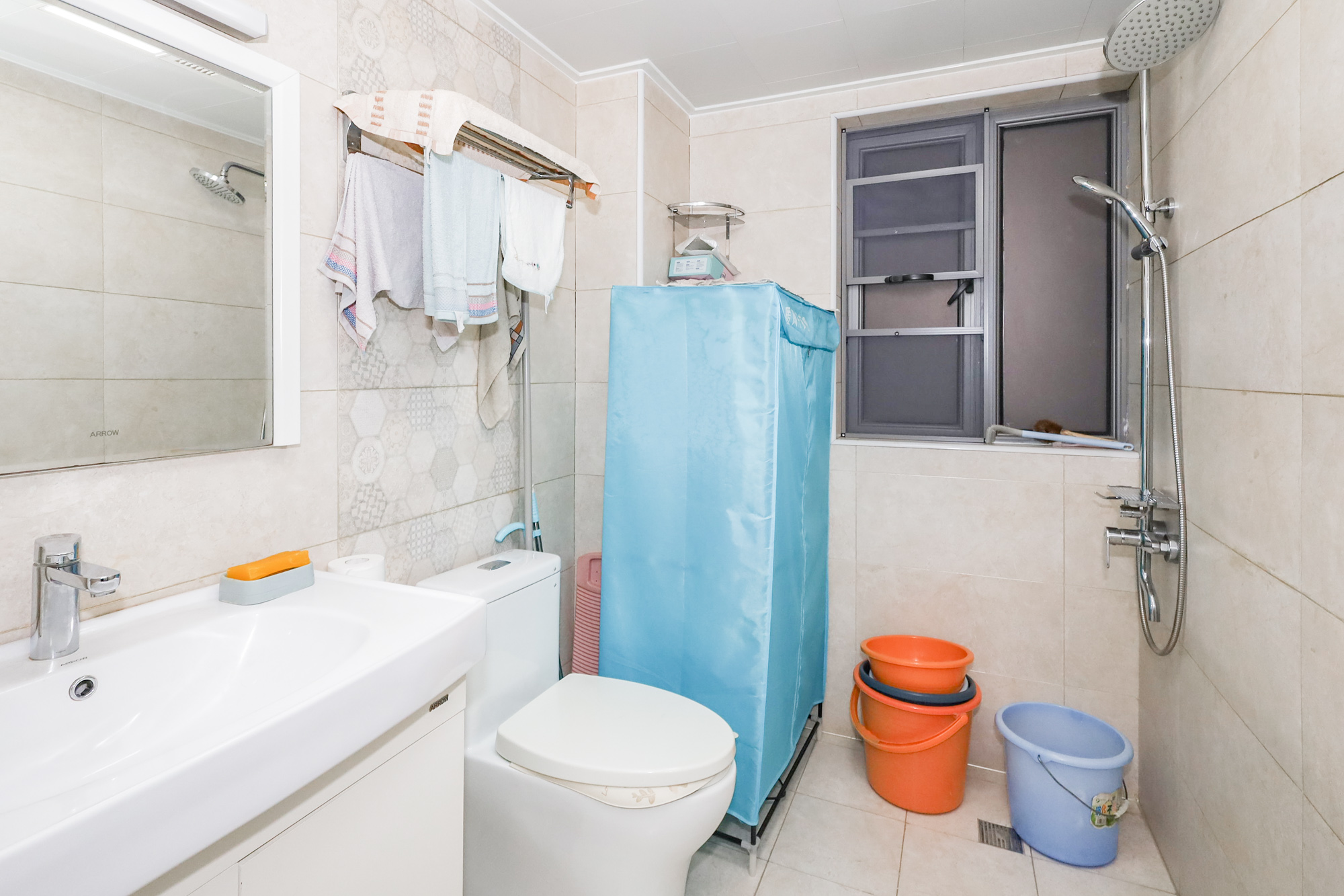 八方小区B区 3室2厅2卫 397.0万 八方小区B区 3室2厅2卫 397.0万卫生间