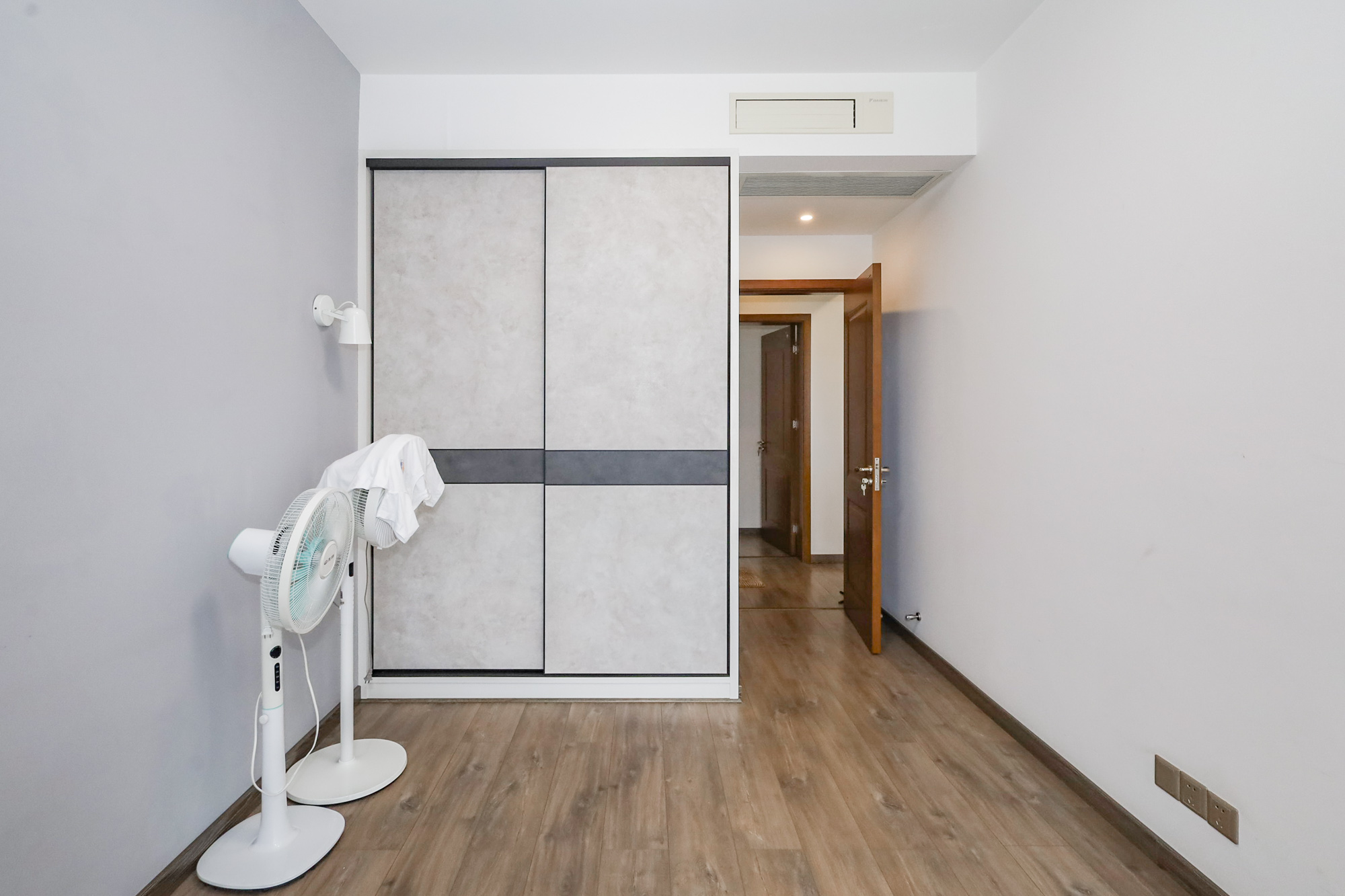 八方小区B区 3室2厅2卫 397.0万 八方小区B区 3室2厅2卫 397.0万卧室