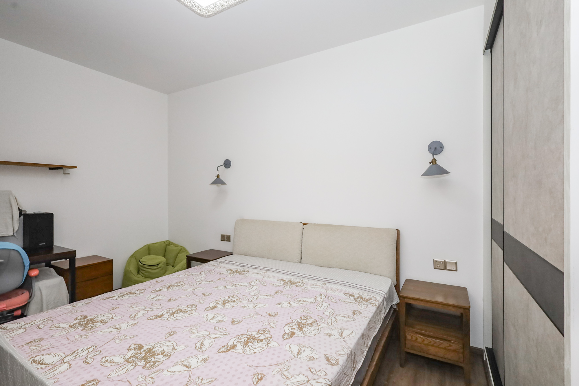 八方小区B区 3室2厅2卫 397.0万 八方小区B区 3室2厅2卫 397.0万卧室