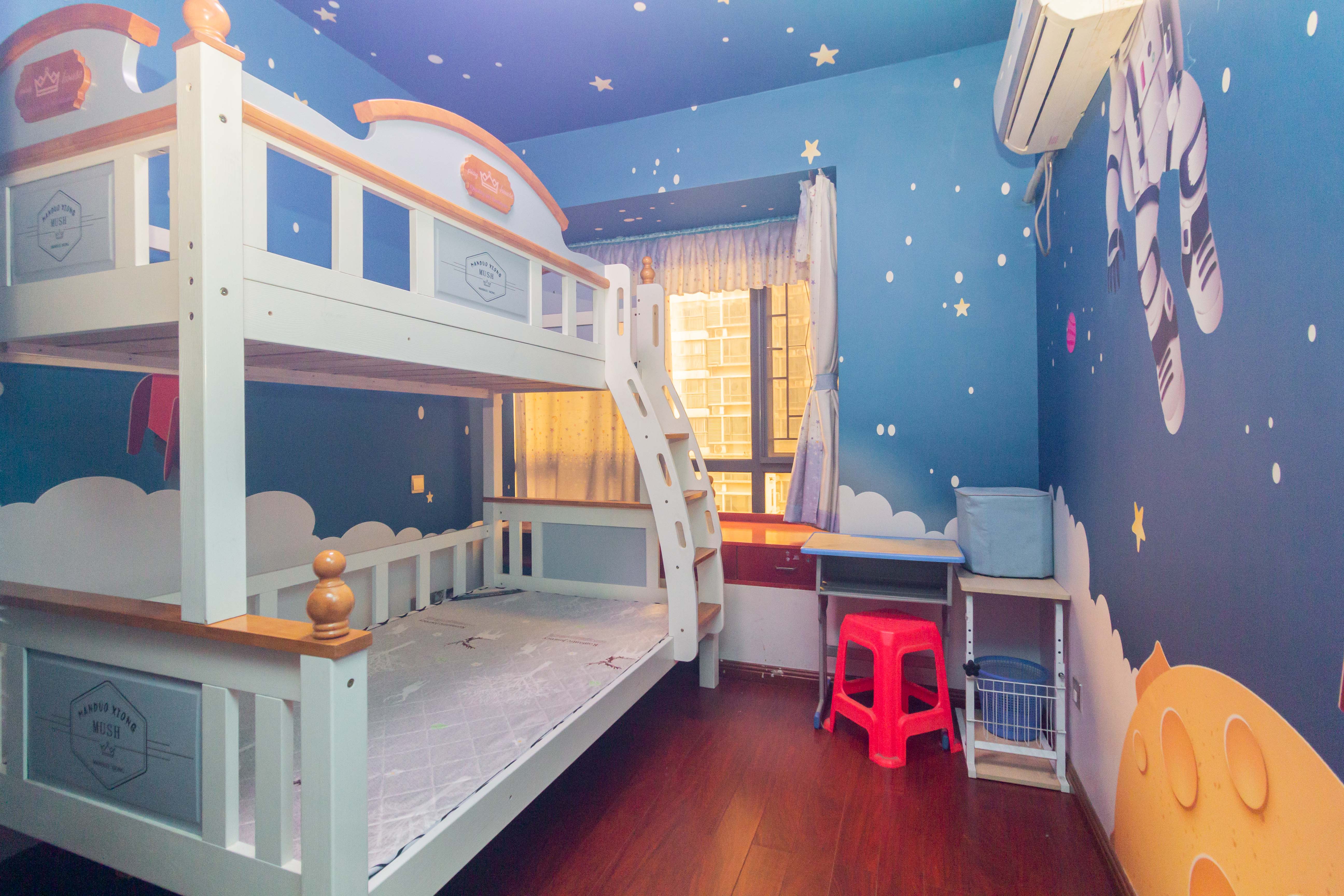 东岸城邦 4室2厅2卫 125.0万 东岸城邦 4室2厅2卫 125.0万卧室