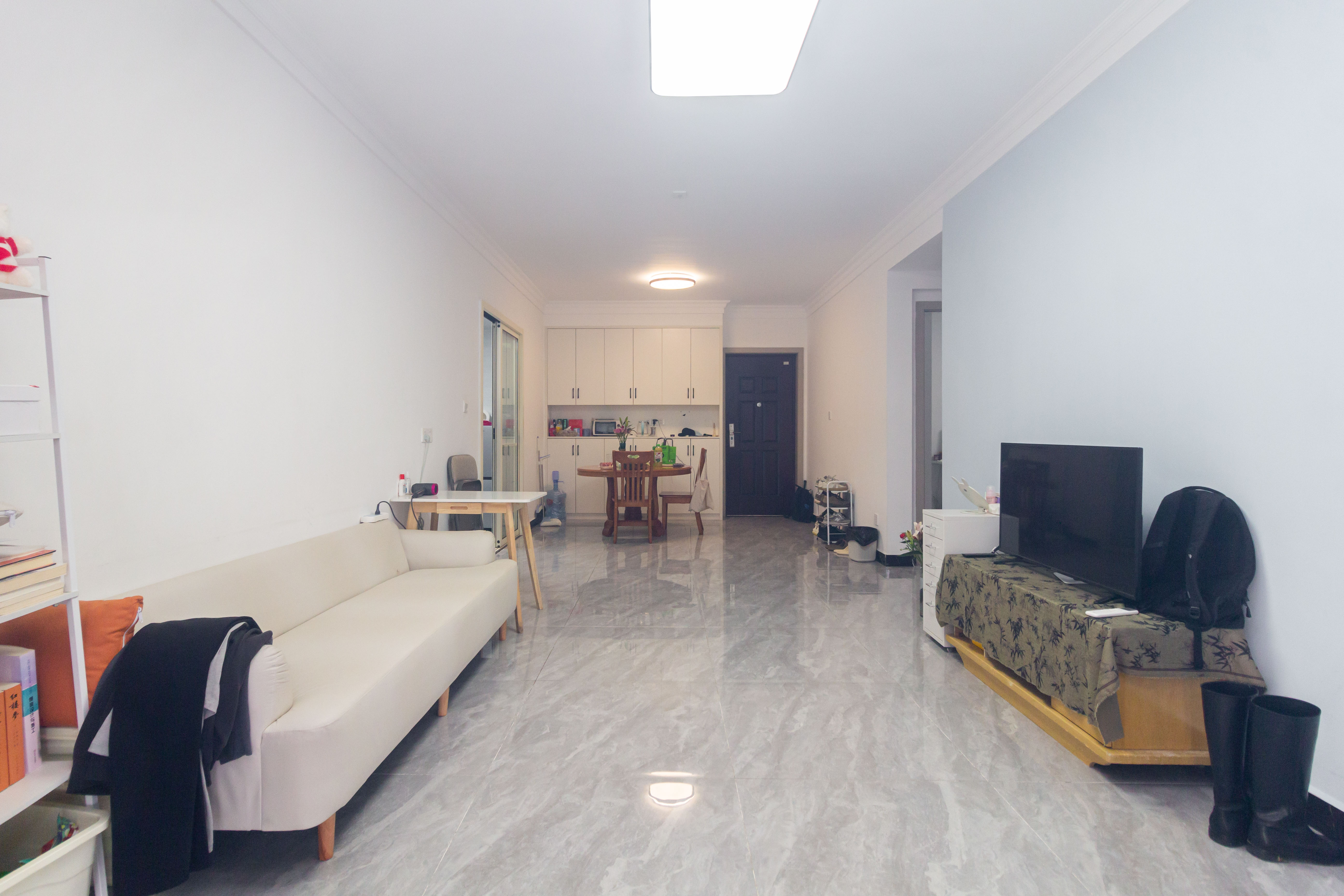 映悦星府  2室2厅1卫    53.8万 映悦星府  2室2厅1卫    53.8万客厅