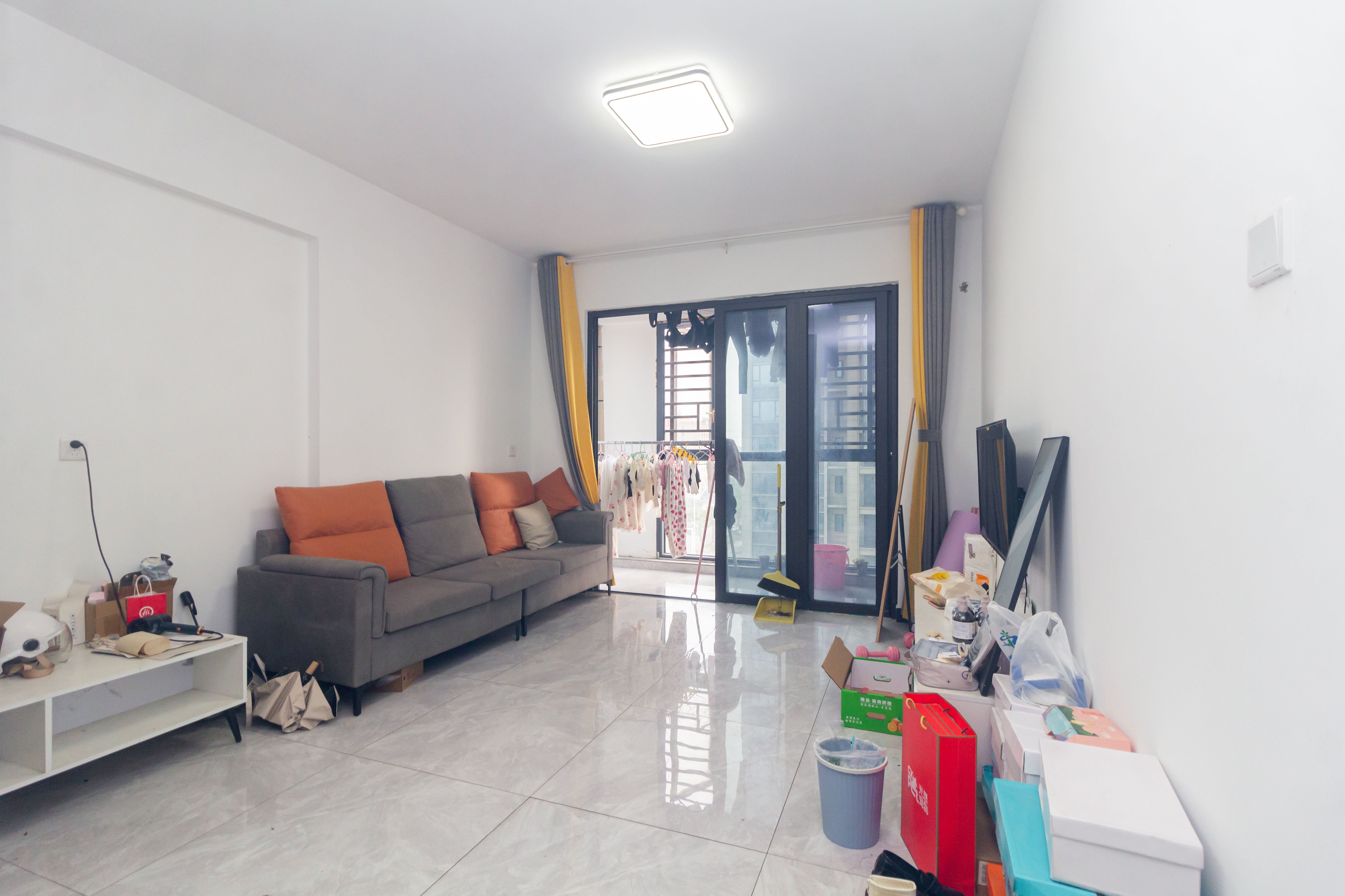 映悦星府 2室1厅1卫 43.8万 映悦星府 2室1厅1卫 43.8万客厅