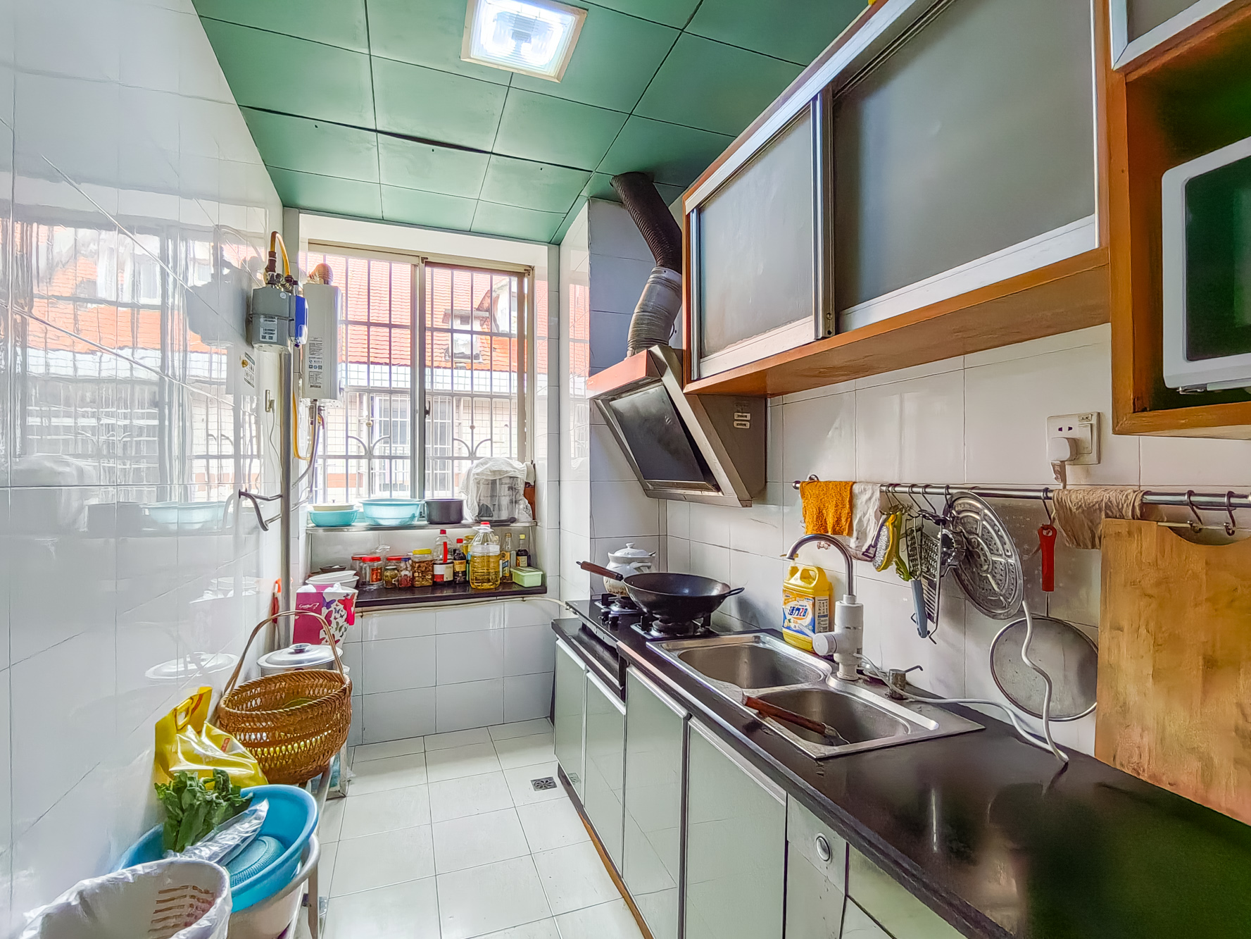 星沙汽配城(大塘村农机市场)  5室3厅2卫    46.8万 星沙汽配城(大塘村农机市场)  5室3厅2卫    46.8万厨房